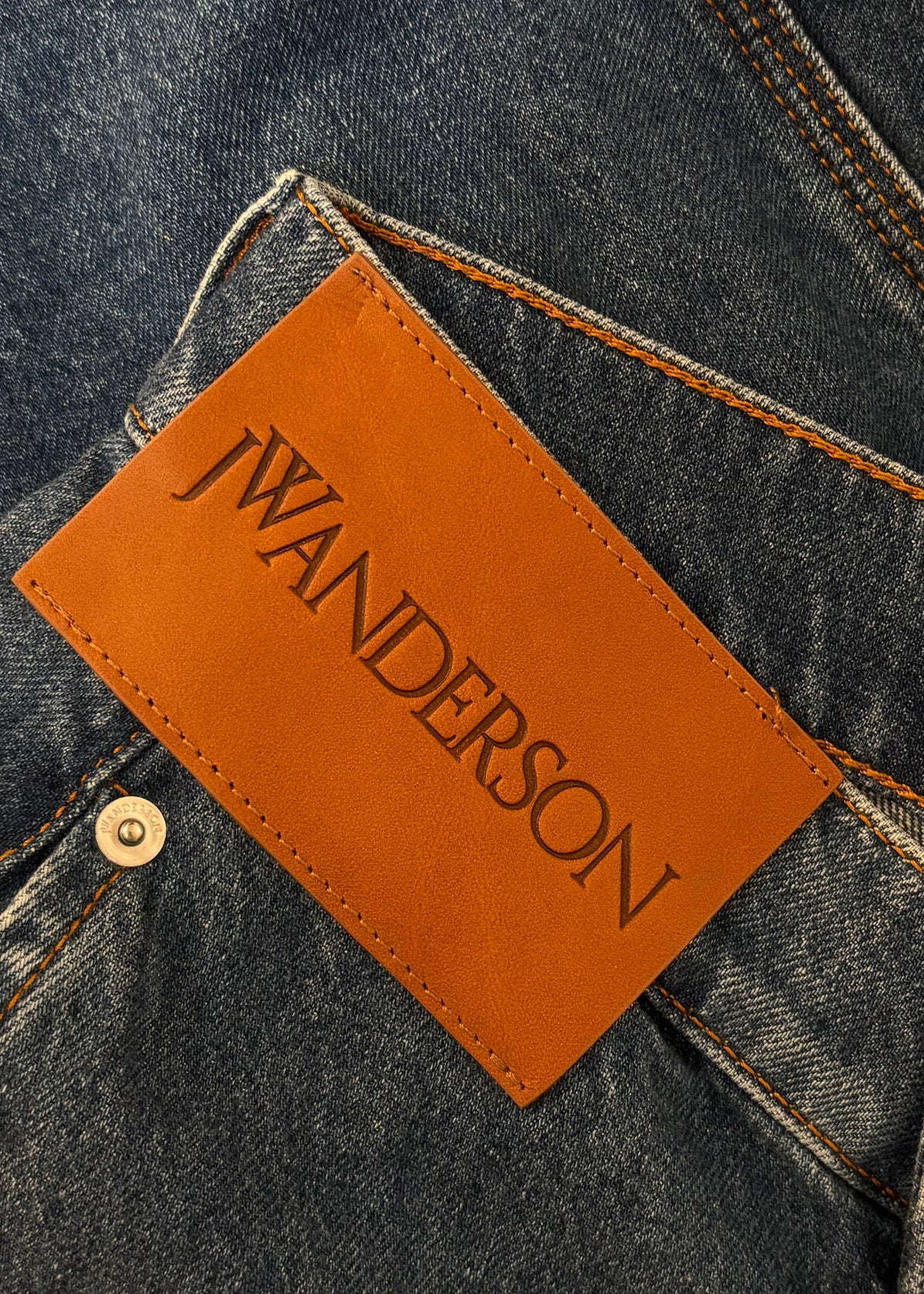 F/W 2024 DECONSTRUCTED TWISTED DENIM. (32)