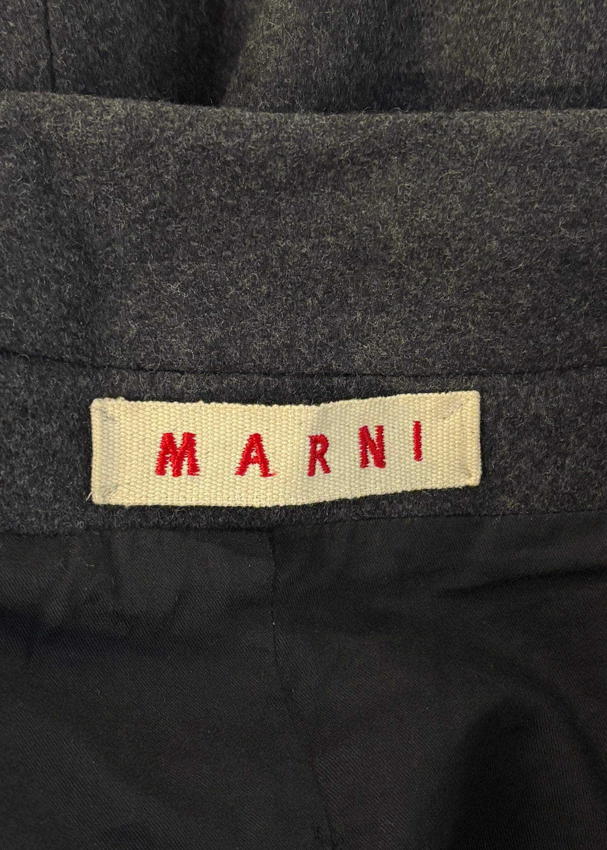 F/W 2016 BELTED WOOL COAT. (42 / S)