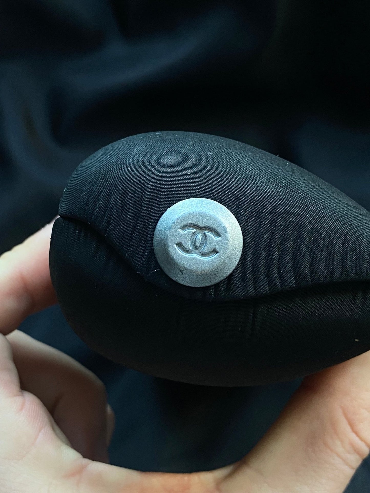 CHANEL PILOT BUTTERFLY SUNGLASSES. - SEVENUES.