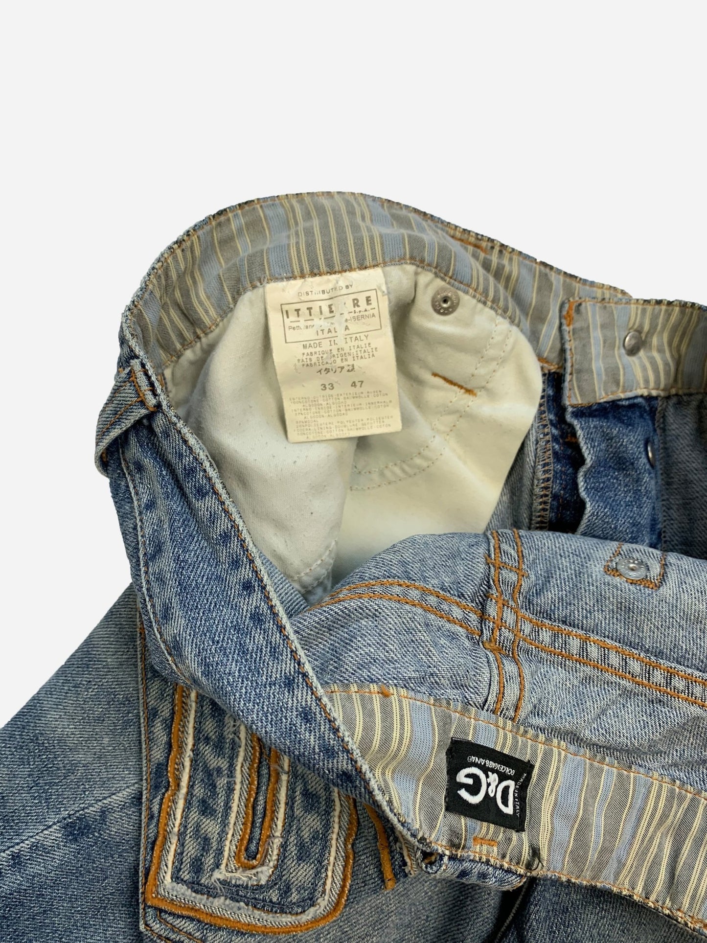 DOLCE & GABBANA 'DENIM' SPELLOUT EMBROIDERY JEANS. (33) - SEVENUES.