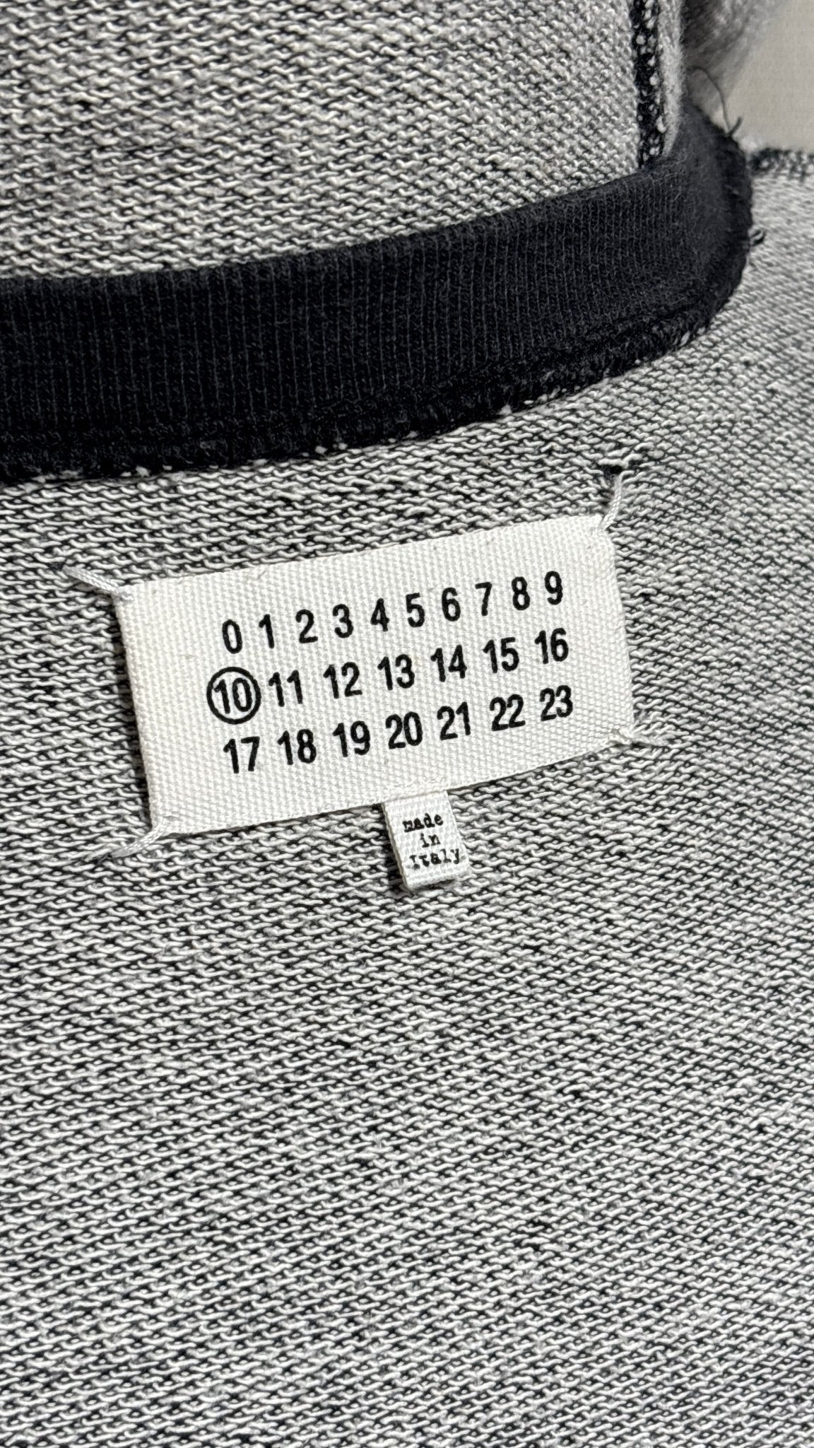 F/W 2015 HOODED SWEATSHIRT. (52 / L) - SEVENUES.