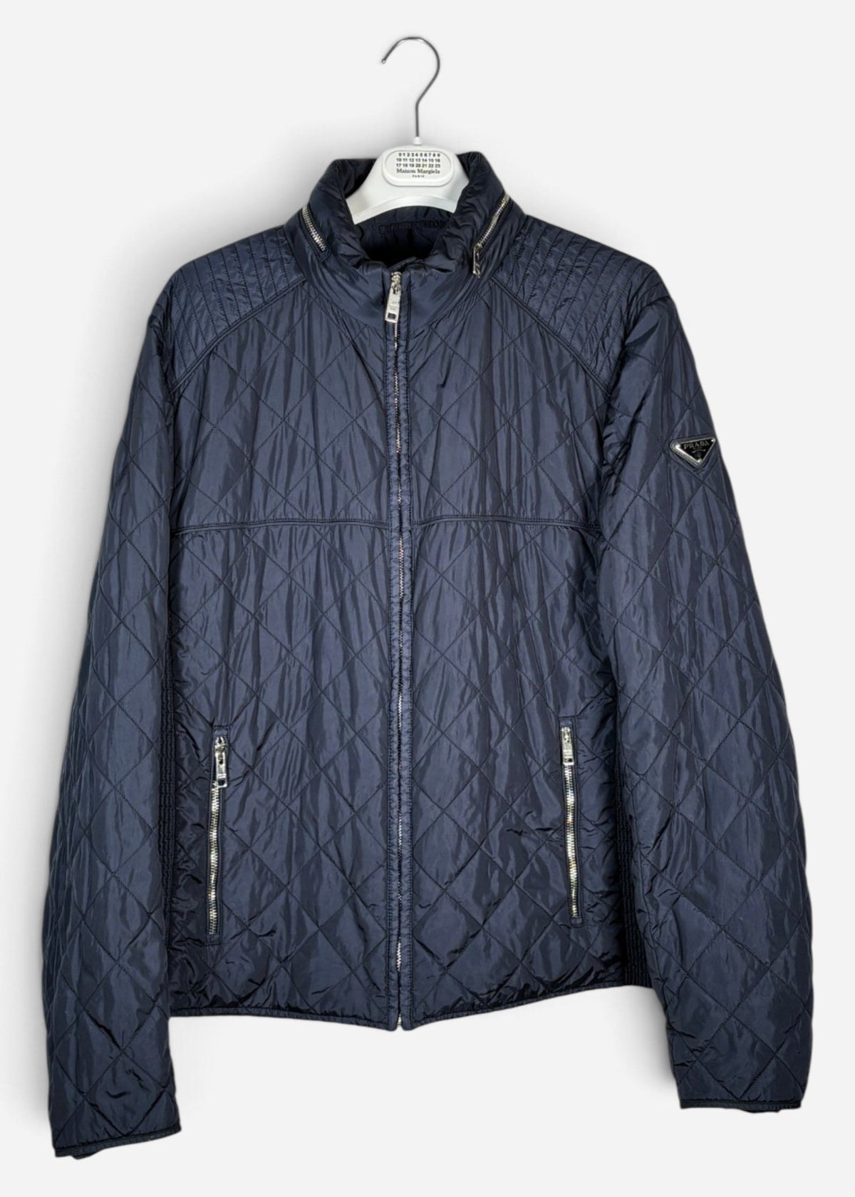 F/W 2018 LOGO-PLAQUE QUILTED NYLON JACKET. (56 / XL) - SEVENUES.
