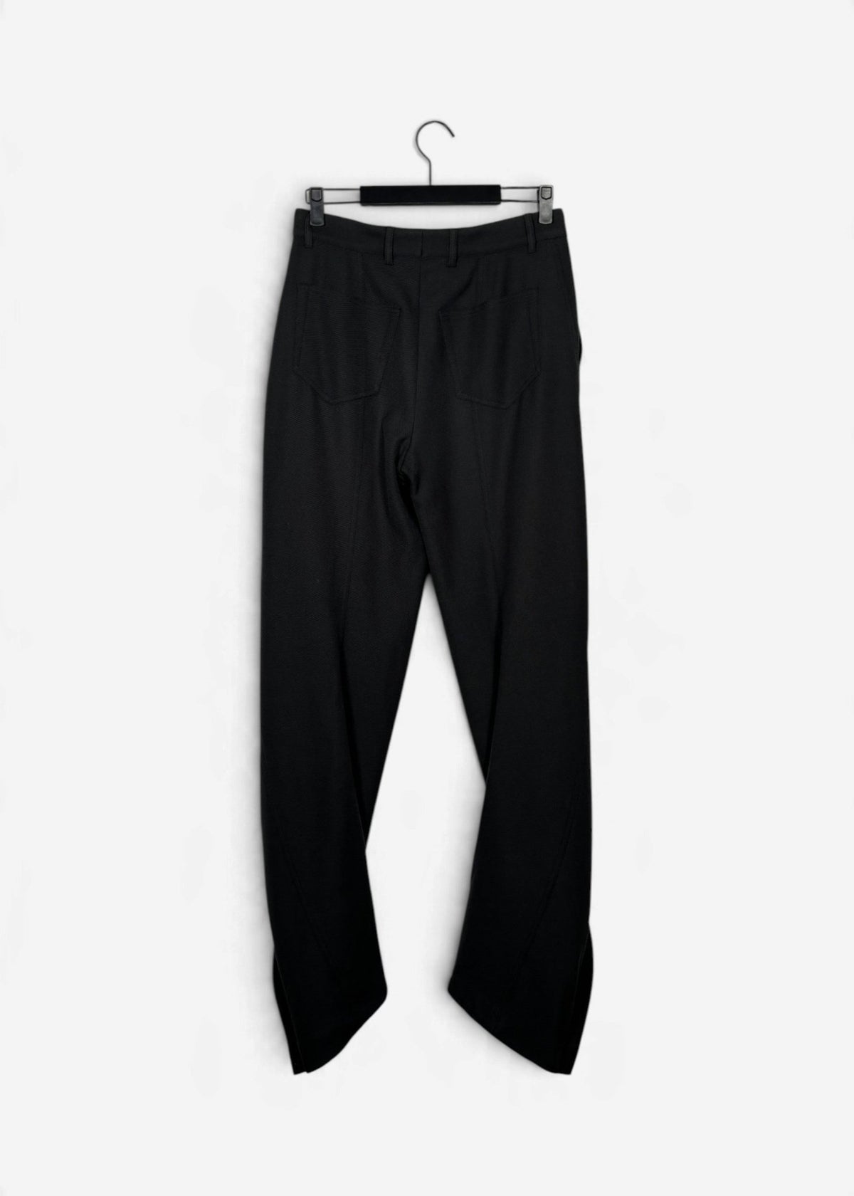 Hose - SEVENUES.