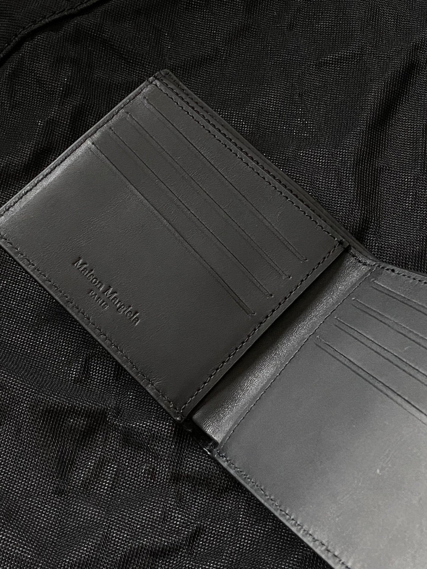 MAISON MARGIELA FINGER PRINT LEATHER WALLET. - SEVENUES.