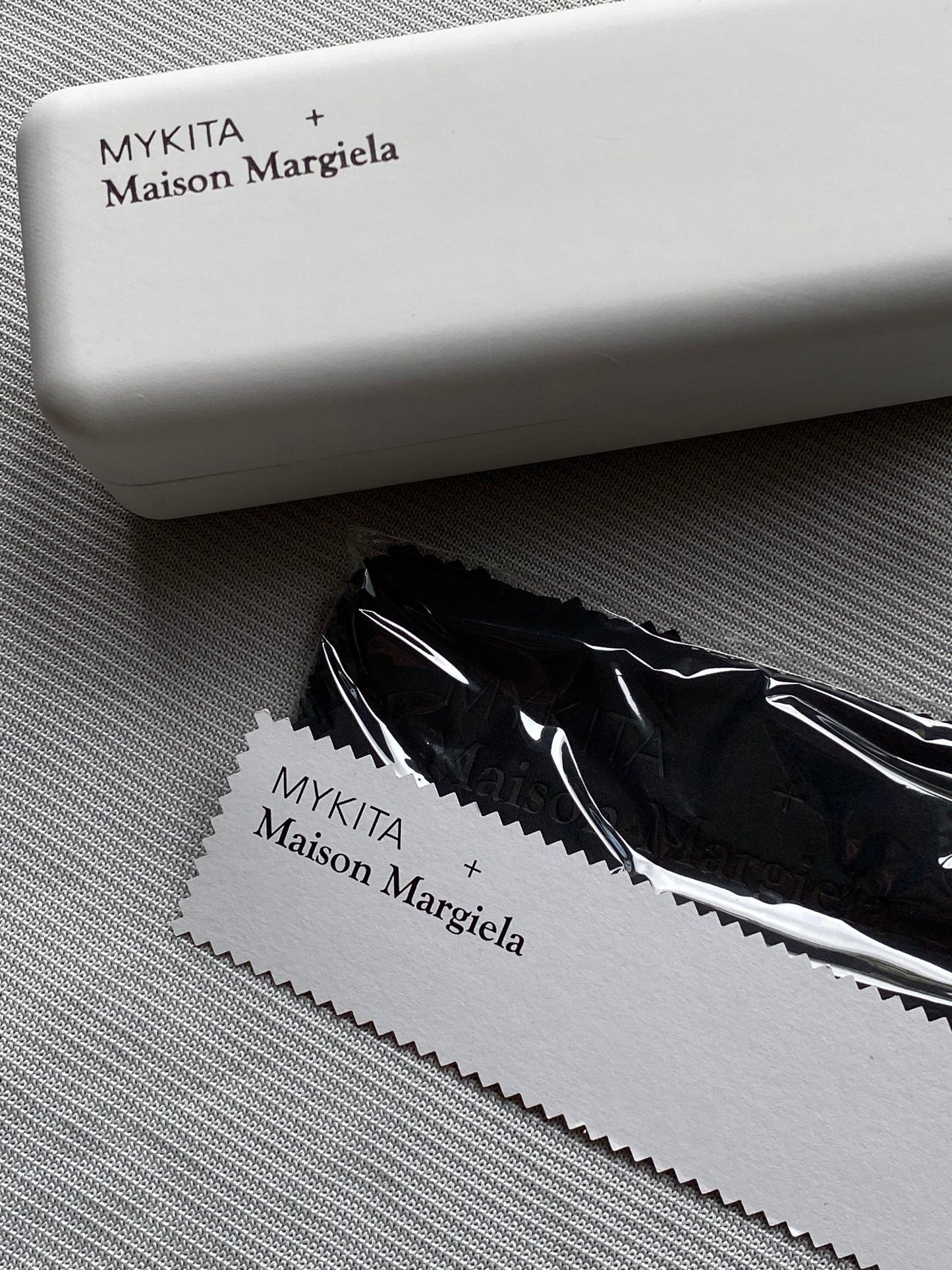 MAISON MARGIELA X MYKITA 'MMRAW007' ACETATE SUNGLASSES. - SEVENUES.