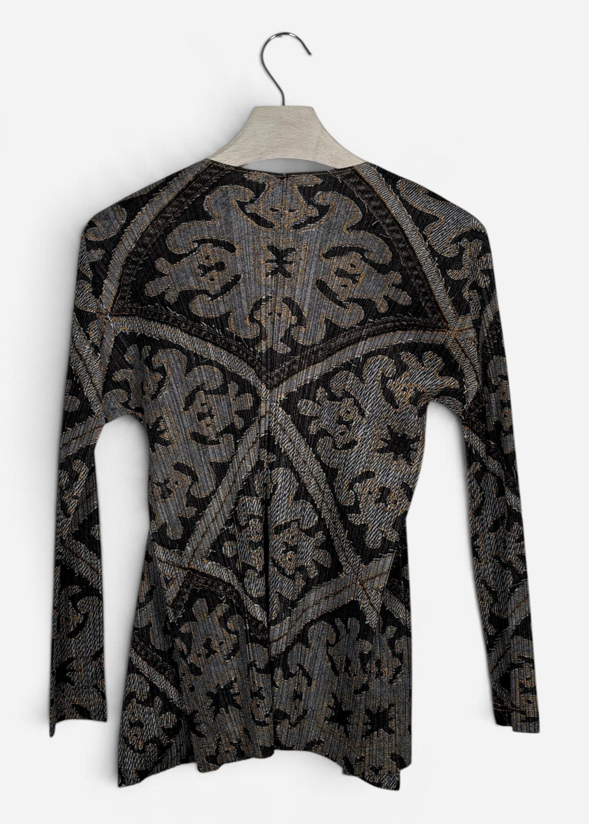 PLEATS PLEASE CARDIGAN. - SEVENUES.