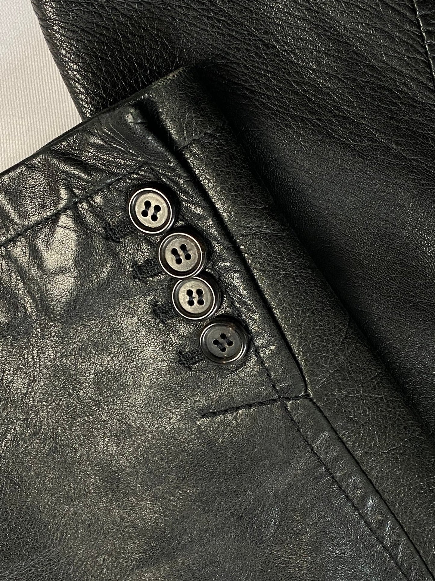 PRADA MILANO F/W 1998 MULTIPOCKET LEATHER COAT. (50 / M) - SEVENUES.