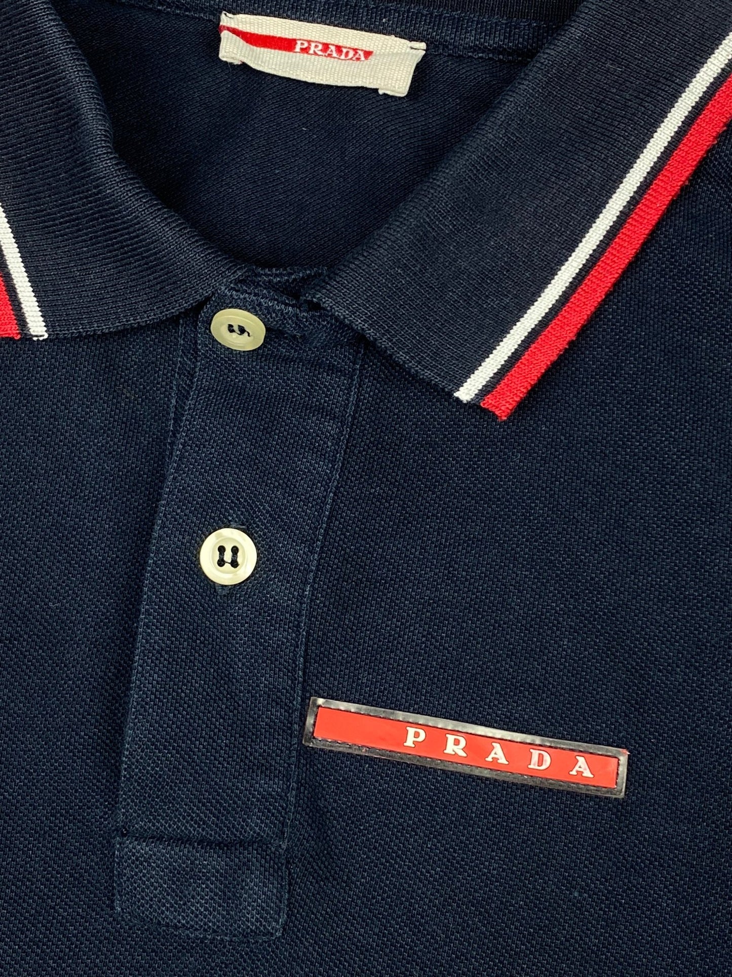 PRADA MILANO LINEA ROSSA PIQUÉ POLOSHIRT. (M) - SEVENUES.