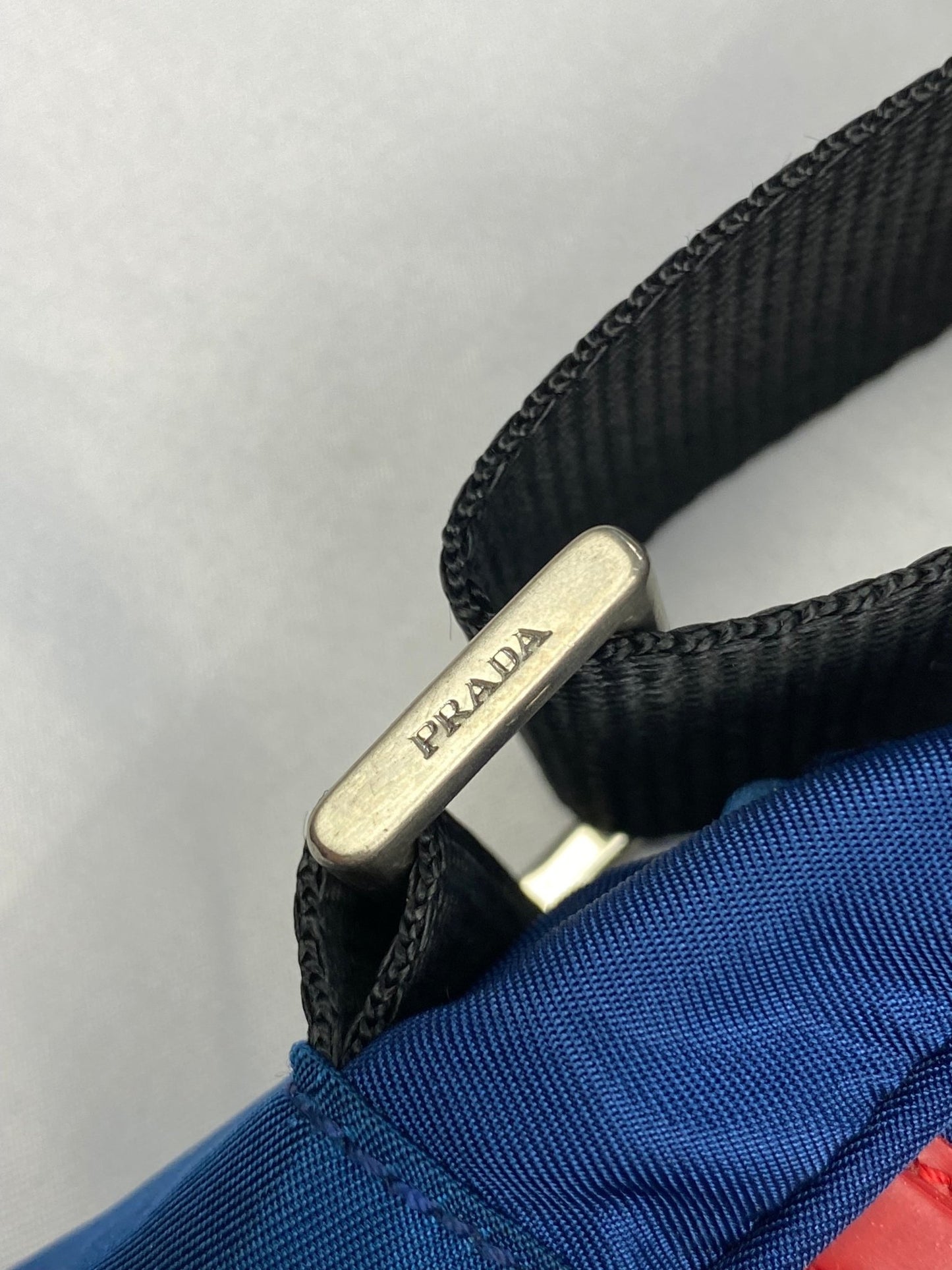 PRADA MILANO NYLON SPORT SIDEBAG IN ROYAL BLUE. - SEVENUES.