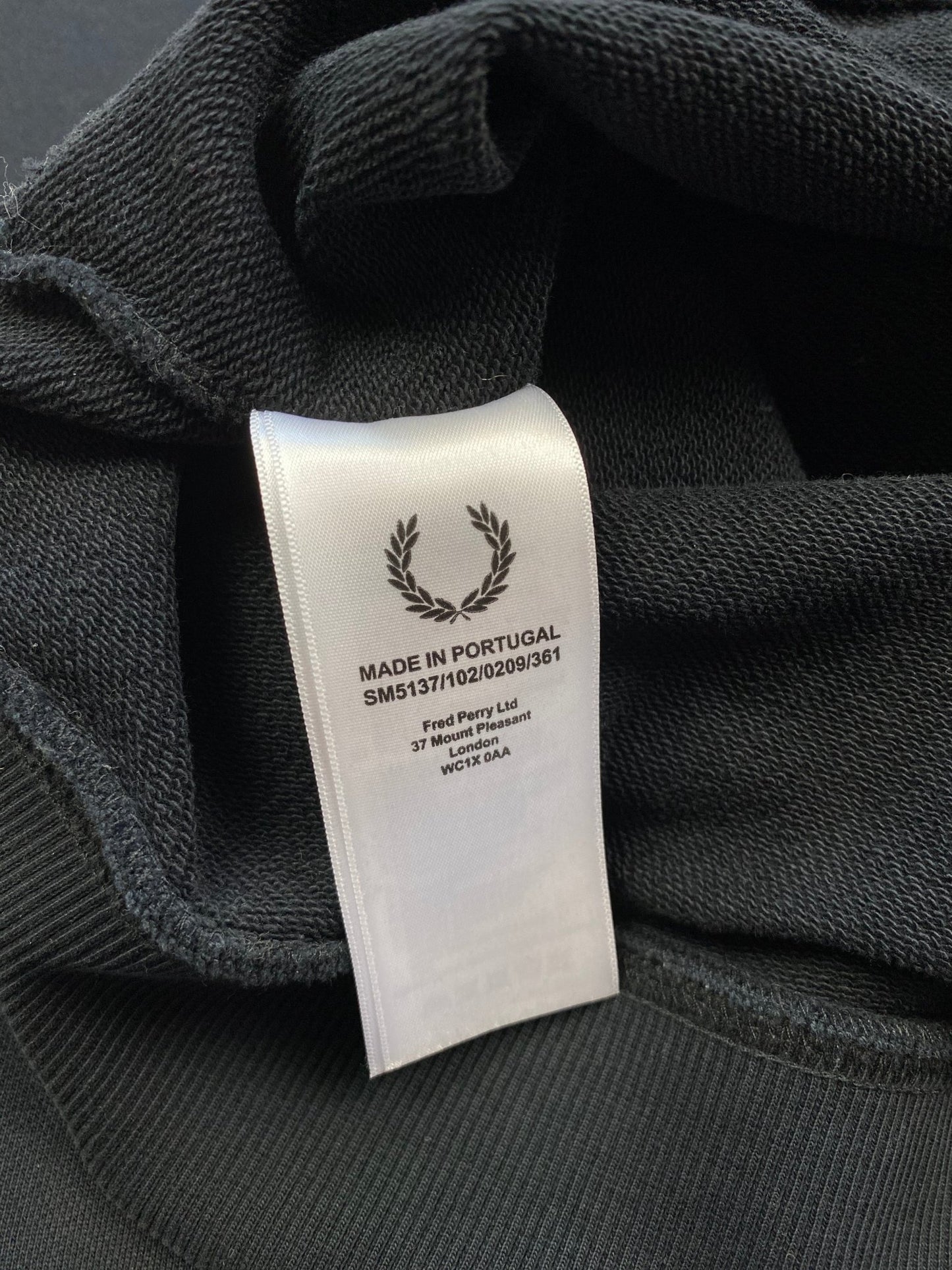 RAF SIMONS X FRED PERRY TWO - TONE HOODED SWEATSHIRT. (42 / L) - SEVENUES.