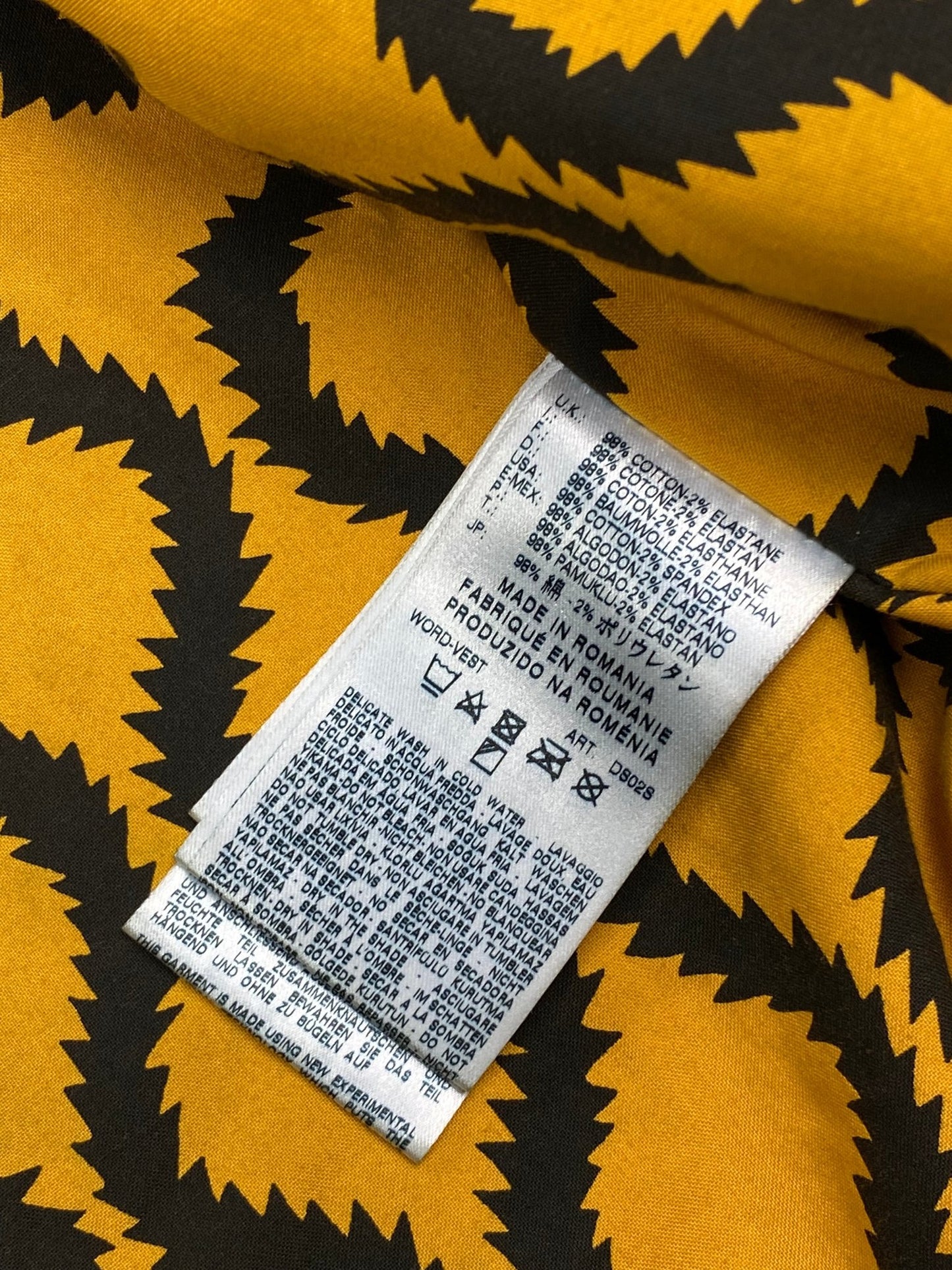 VIVIENNE WESTWOOD 'TOO FAST TO LIVE - TOO YOUNG TO DIE' DENIM ZIP - UP VEST. (M) - SEVENUES.