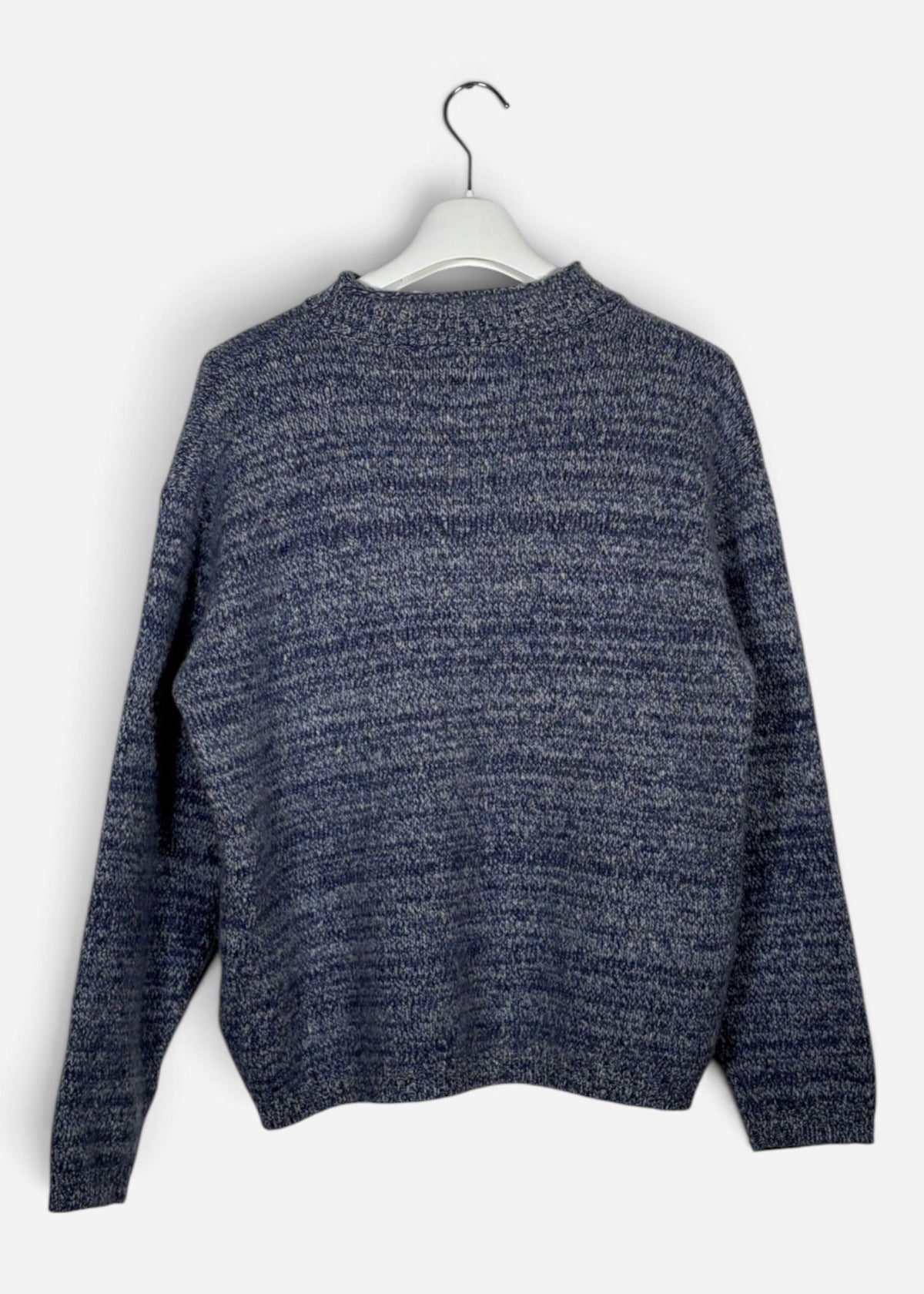 WOOL SWEATER. (L) - SEVENUES.