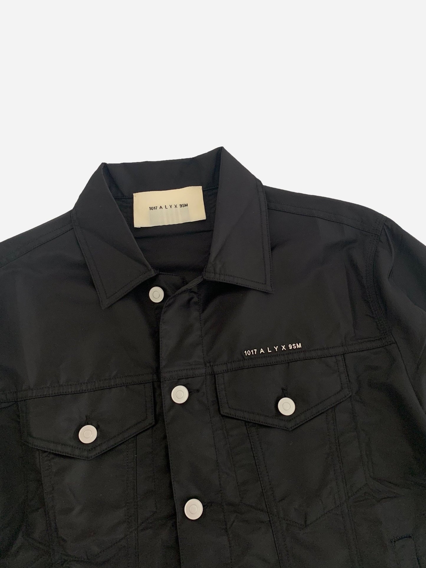 1017 ALYX 9SM NYLON TRUCKER JACKET. (L) - SEVENUES.