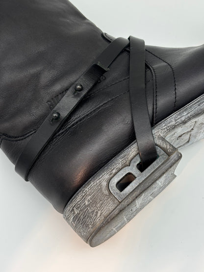 DIRK BIKKEMBERGS MET HOLE LEATHER BOOTS. (41)