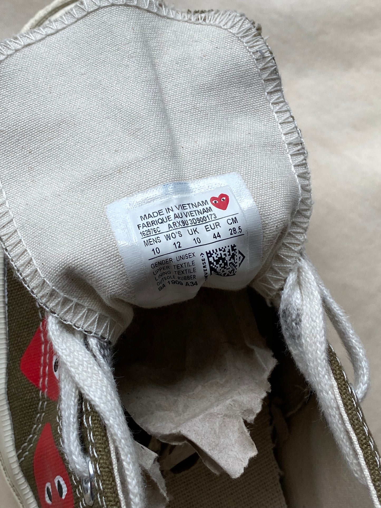 COMME DES GARÇONS PLAY 'MULTIHEART' CHUCK 70 LOW. (44)