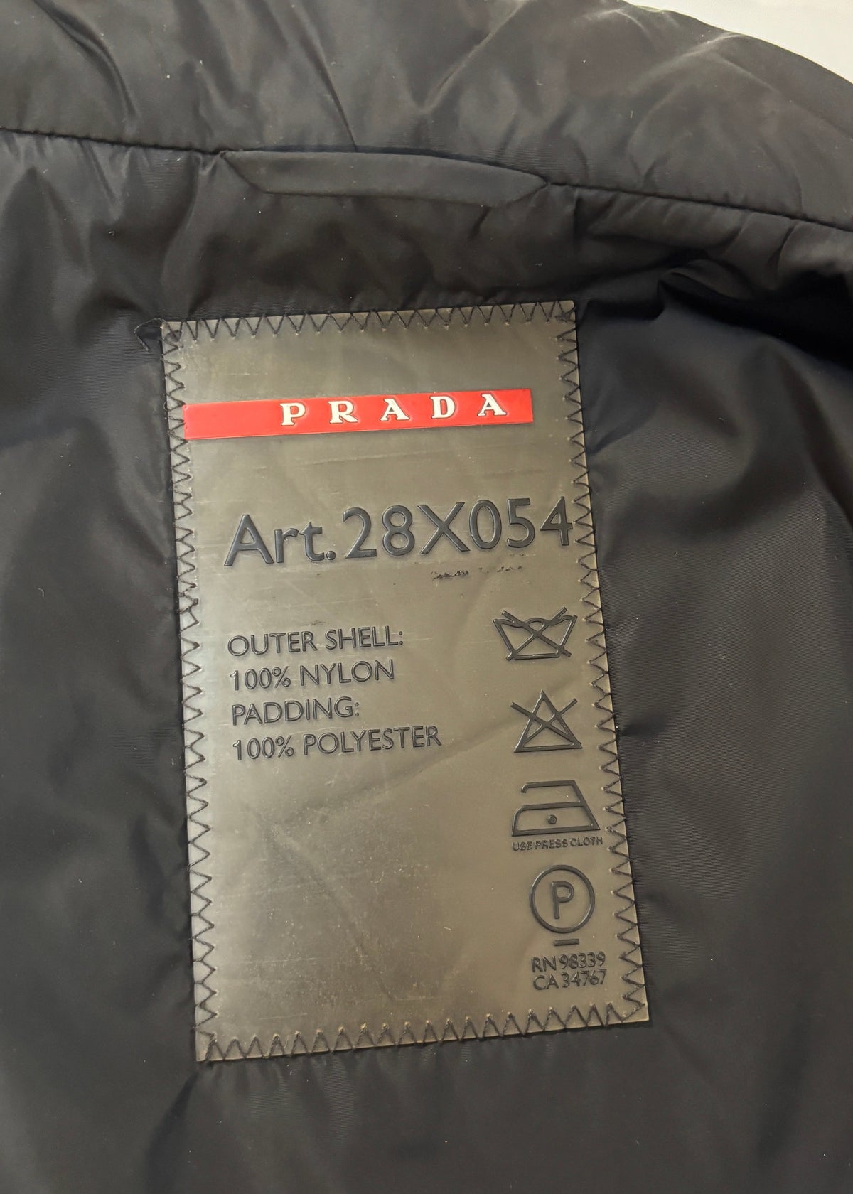 NYLON JACKET. (38)