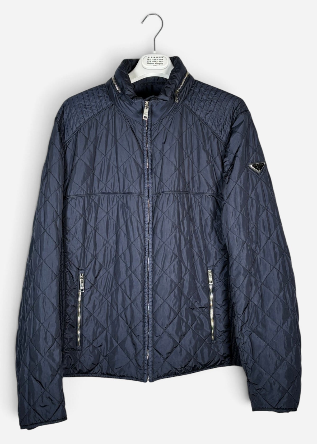F/W 2018 LOGO-PLAQUE QUILTED NYLON JACKET. (56 / XL)