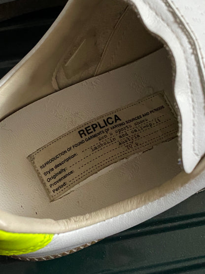 MAISON MARGIELA REPLICA GAT LEATHER SNEAKERS. (40)