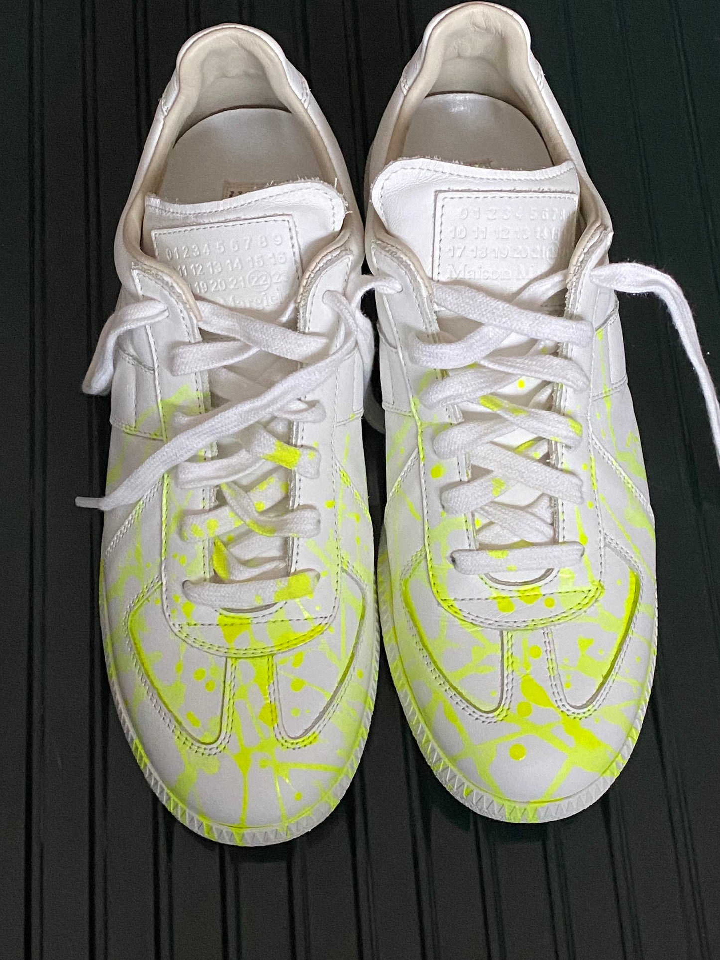 MAISON MARGIELA REPLICA GAT SPLATTER SNEAKERS. (40)