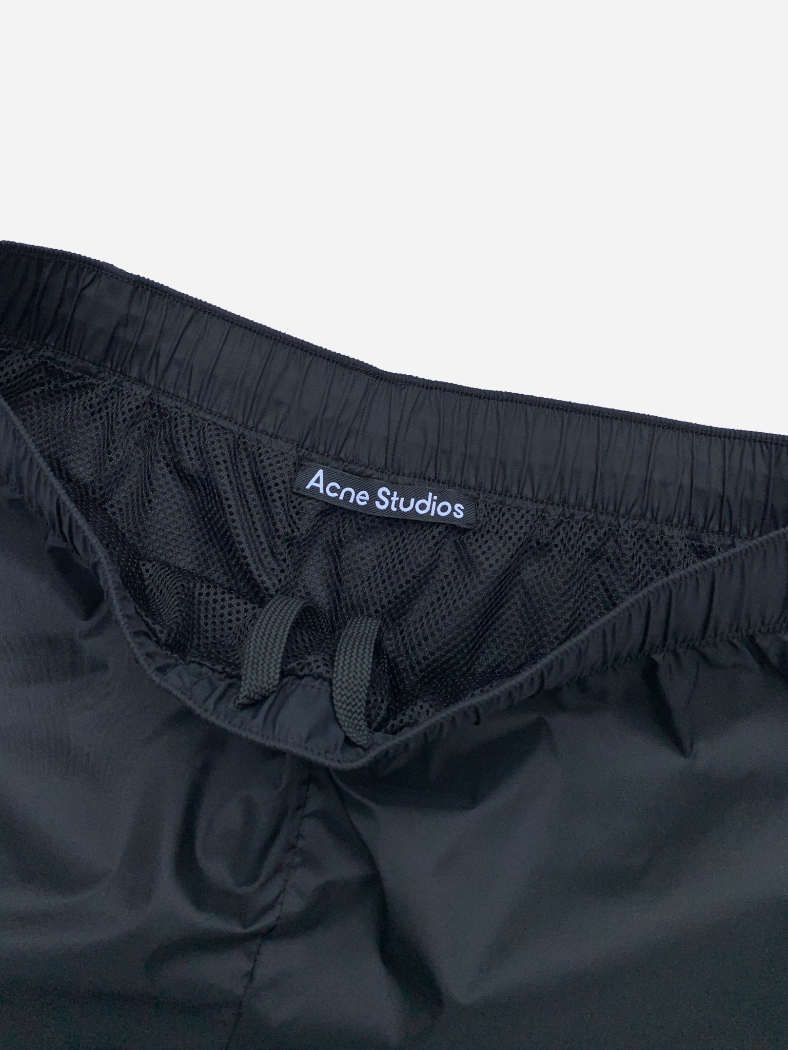 ACNE STUDIOS 'FACE' SWIM TRUNK SHORTS. (XS) - SEVENUES.