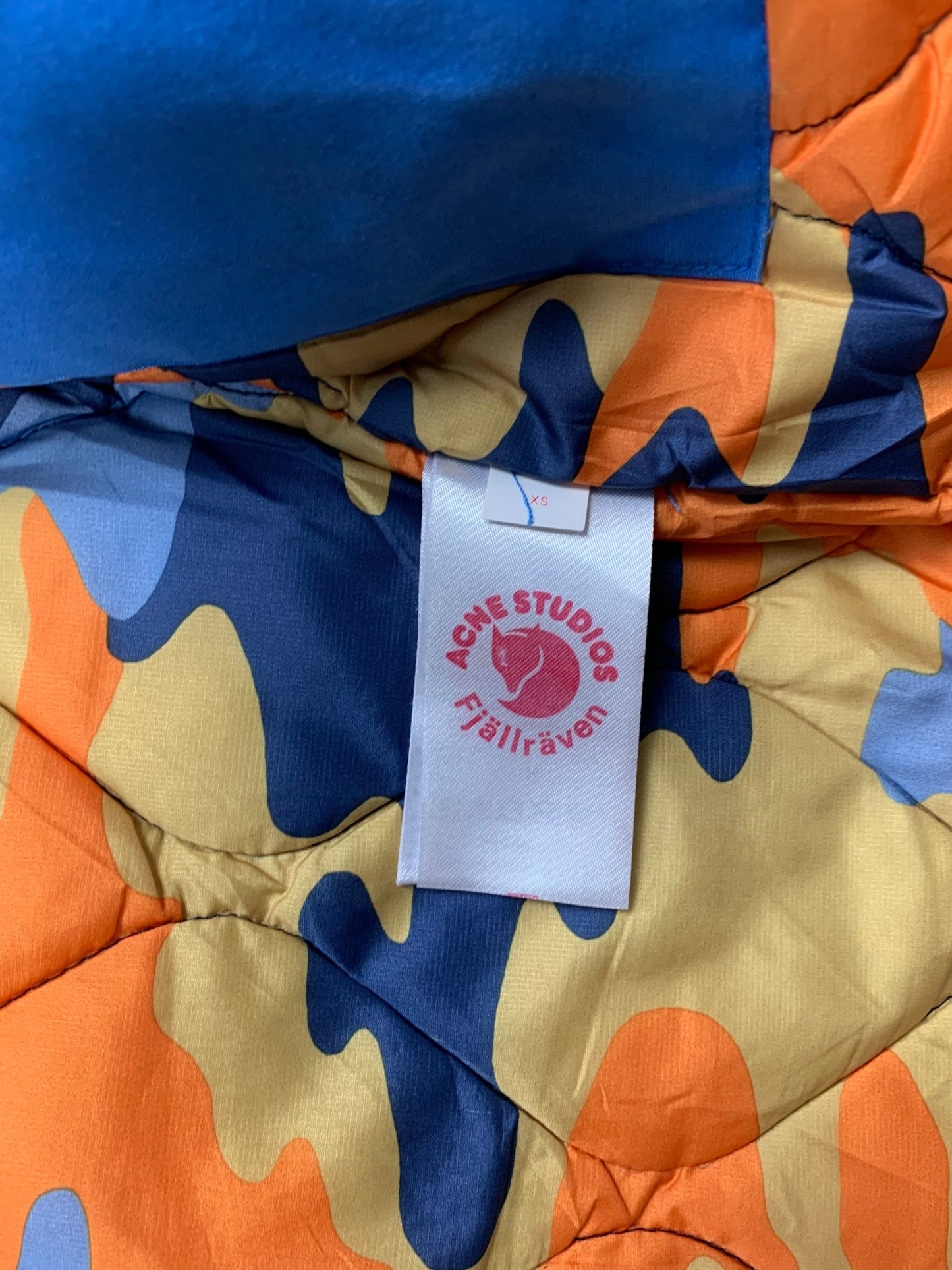 ACNE STUDIOS X FJÄLLRÄVEN PARKA JACKET. (XS) - SEVENUES.