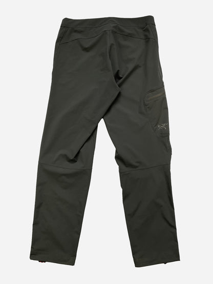 ARC'TERYX GAMMA SOFTSHELL HIKING PANTS. (S)