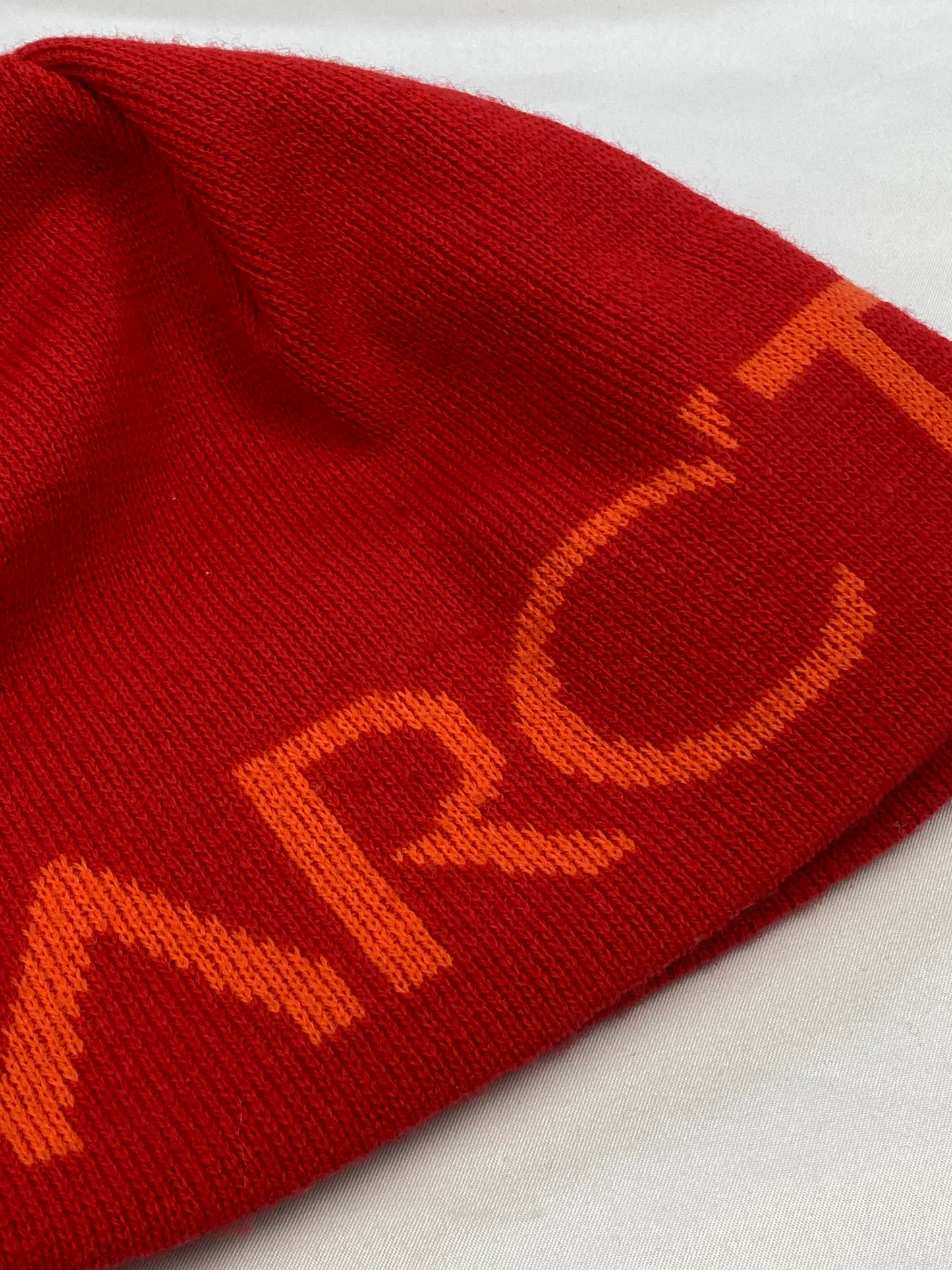 ARC'TERYX LOGO SPELLOUT BEANIE.