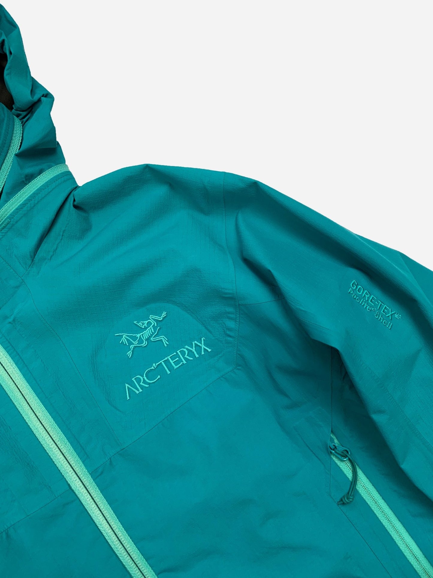 ARC'TERYX BETA AR GORE - TEX SHELL JACKET. (S) - SEVENUES.