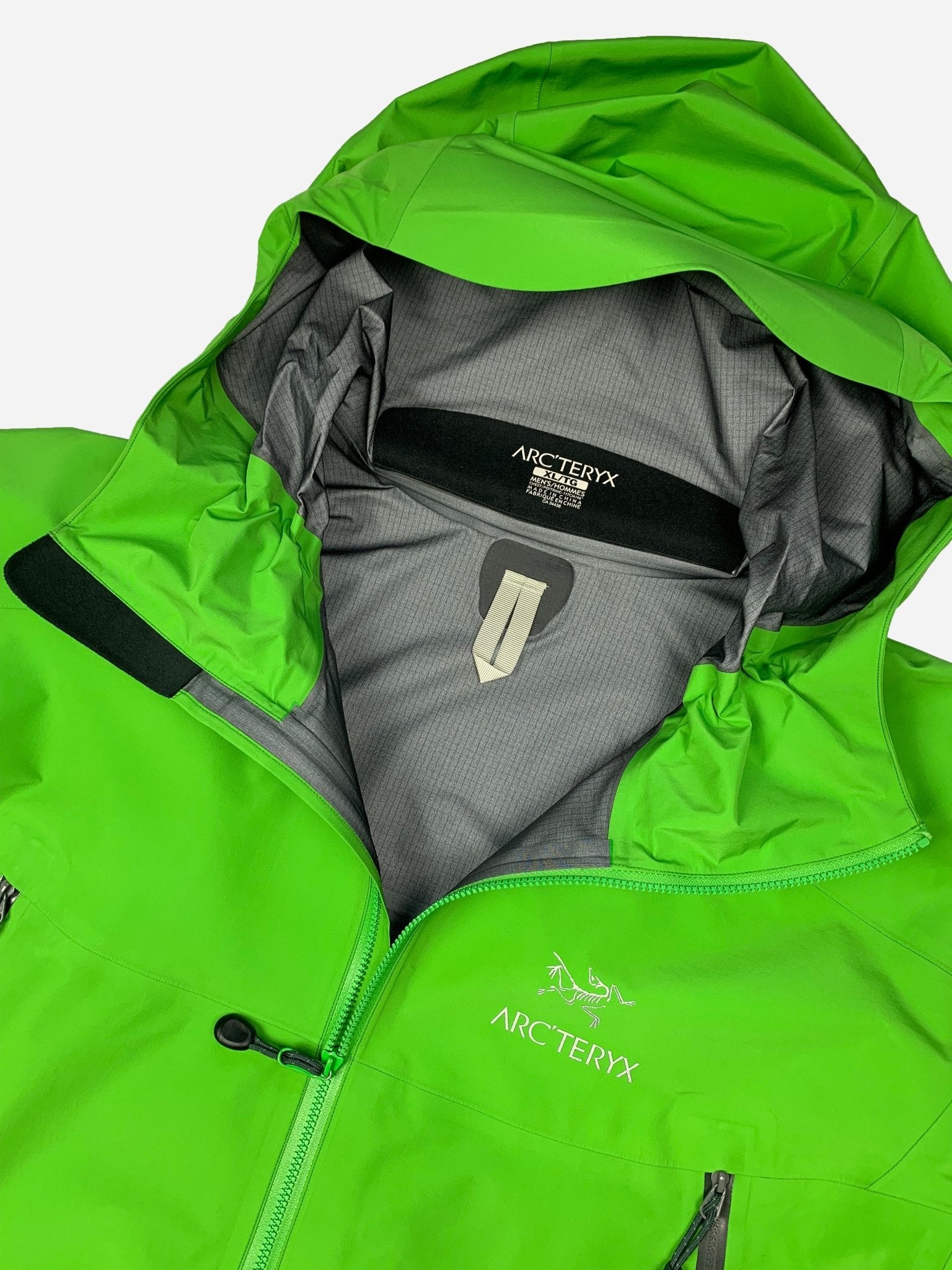 ARC'TERYX BETA LT GORE - TEX SHELL JACKET. (XL) - SEVENUES.