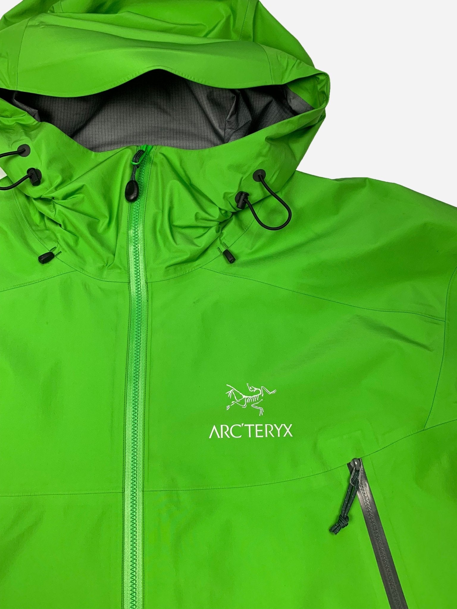 ARC'TERYX BETA LT GORE - TEX SHELL JACKET. (XL) - SEVENUES.