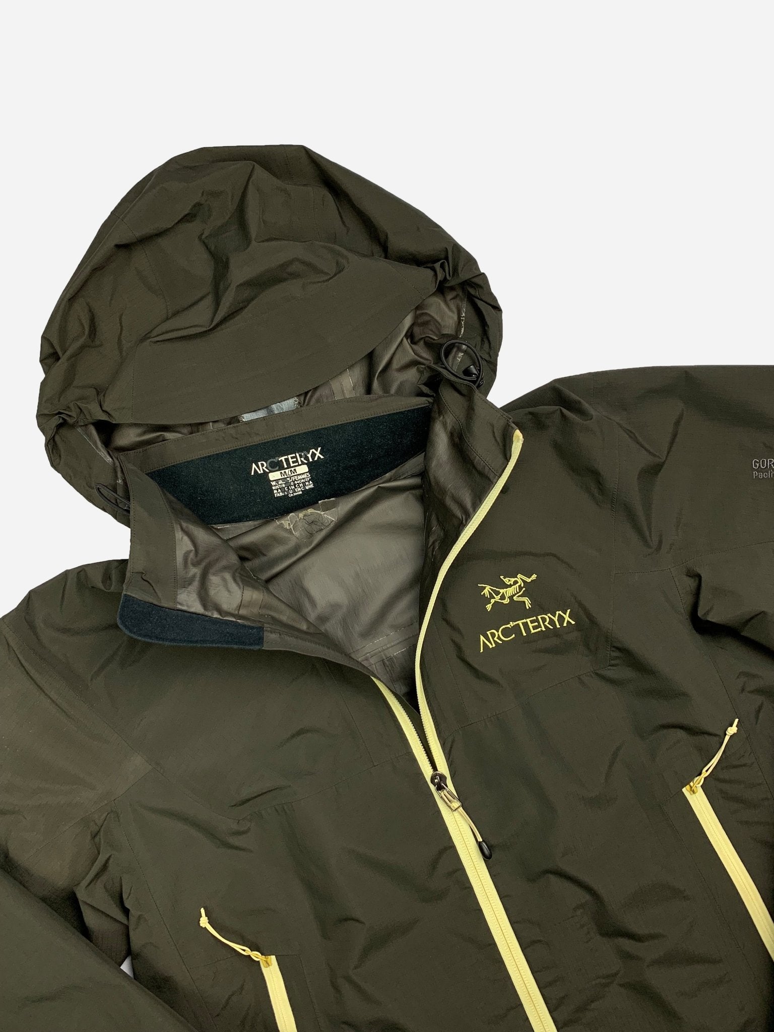 ARC'TERYX GORE - TEX PACLITE SHELL JACKET. (M) - SEVENUES.