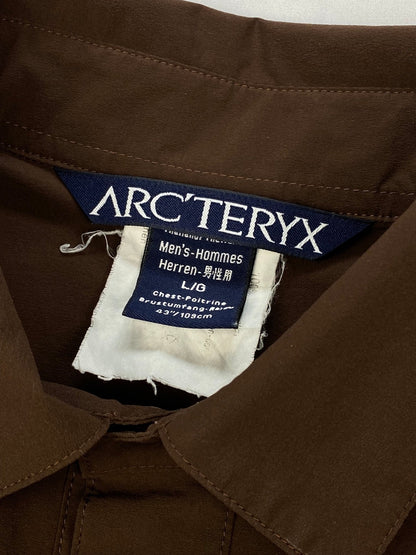 ARC'TERYX NYLON HIKING SHORT - SLEEVE SHIRT. (L) - SEVENUES.