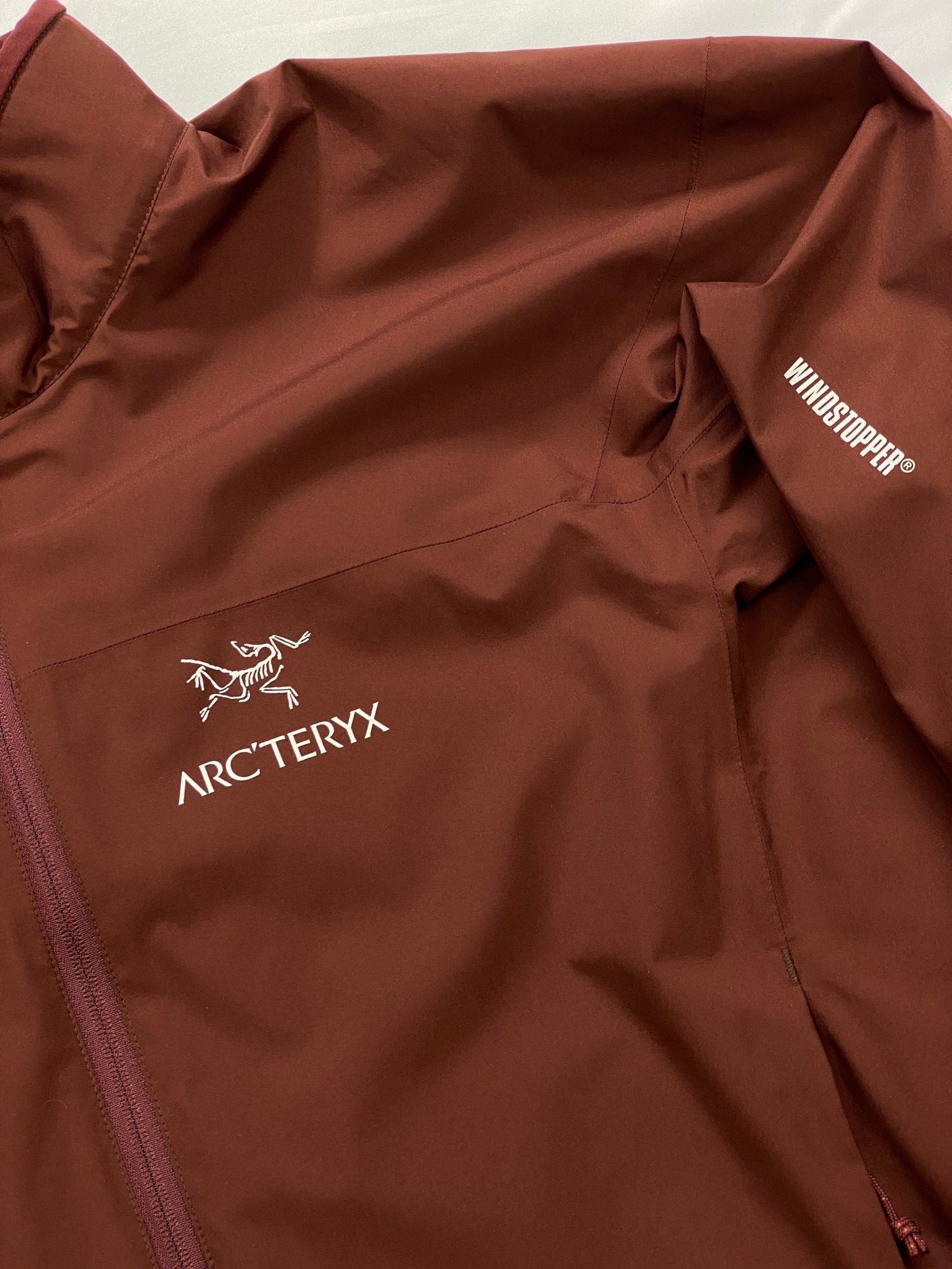 ARC'TERYX WINDSTOPPER NYLON JACKET. (L) - SEVENUES.