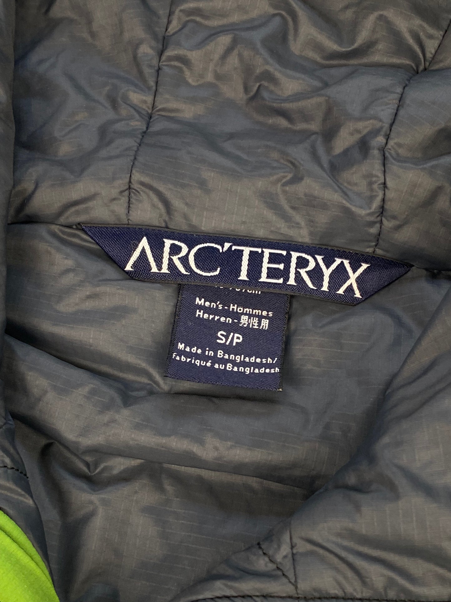 ARC'TERYX F/W 2015 ATOM LT HOODY JACKET. (S)