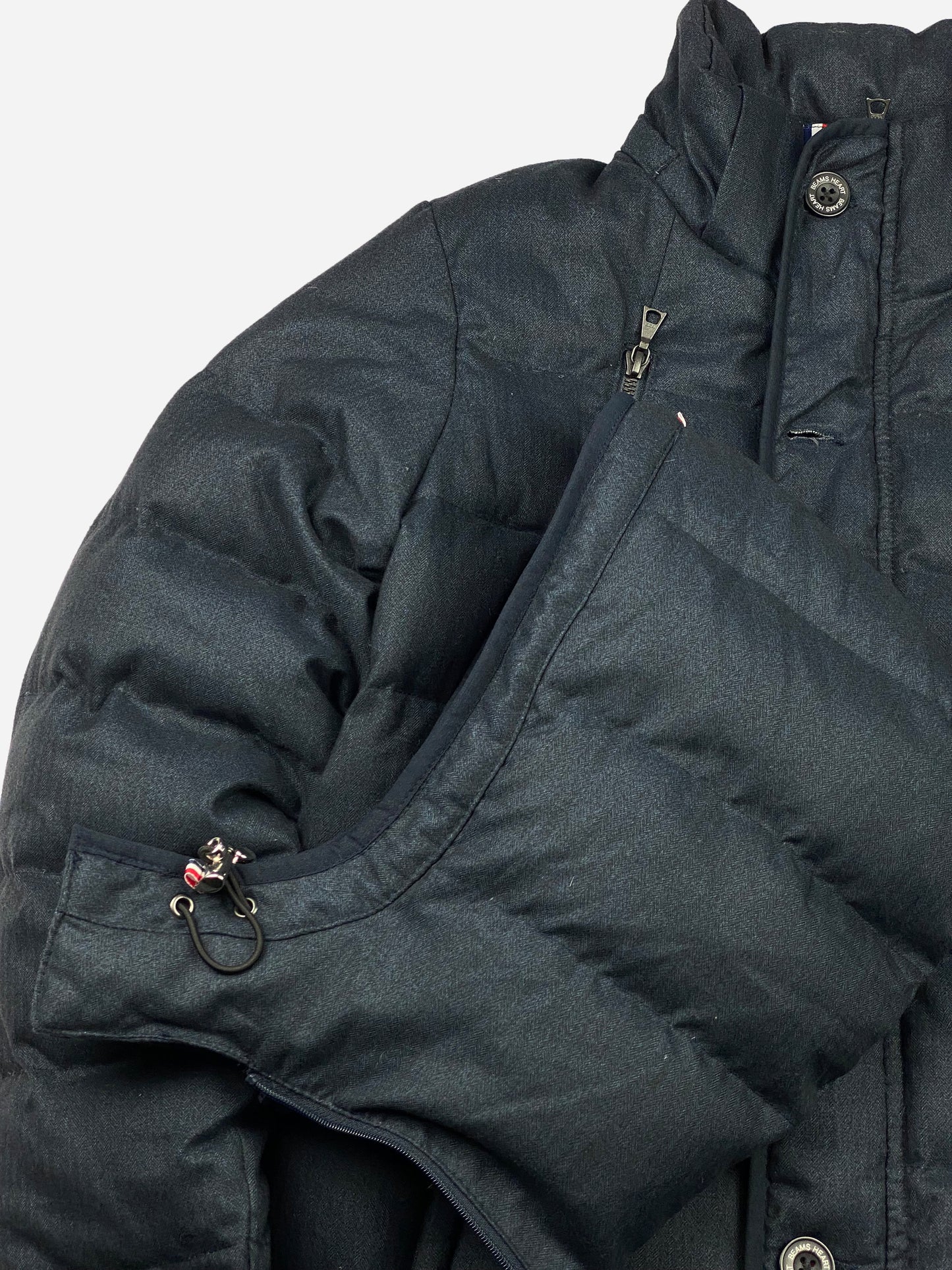 BEAMS HEART HERRINGBONE DOWN JACKET. (M)