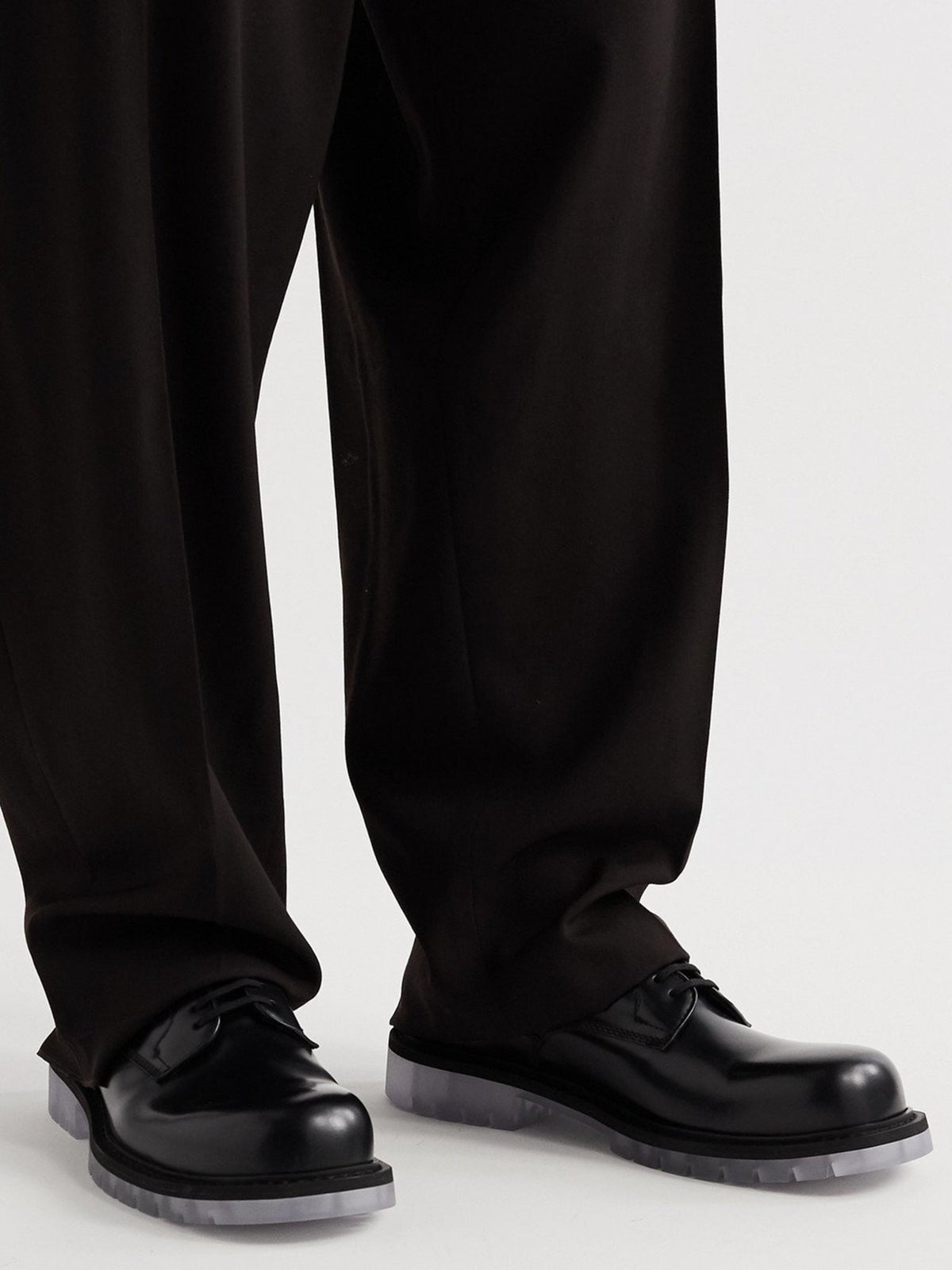 BOTTEGA VENETA CLEAR SOLE LEATHER DERBYS. (45) - SEVENUES.