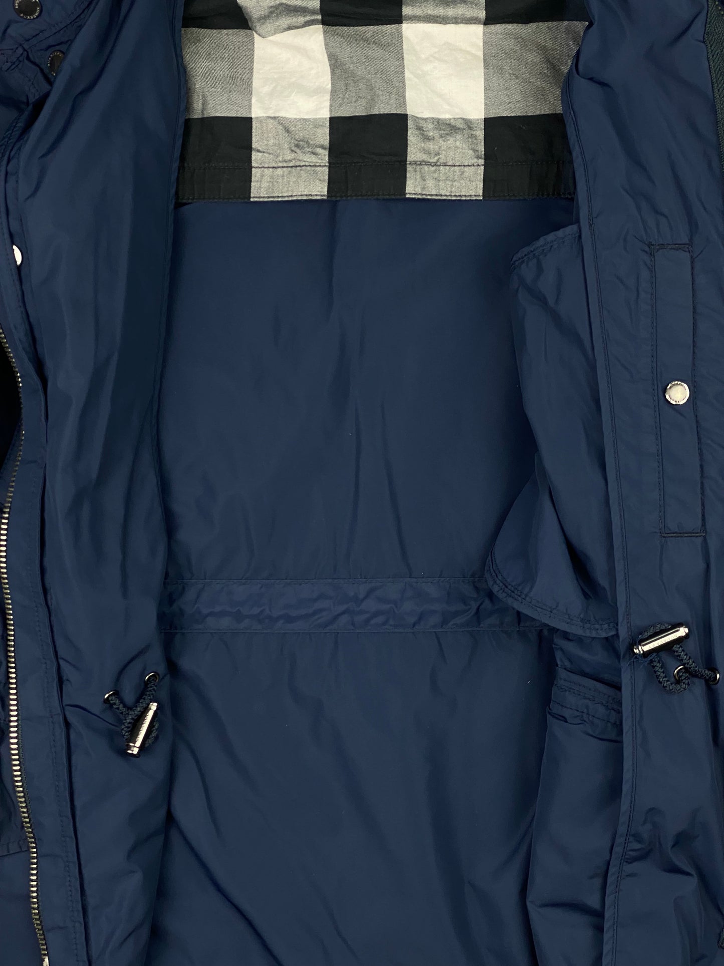 BURBERRY BRIT NYLON CARGO JACKET. (XS)