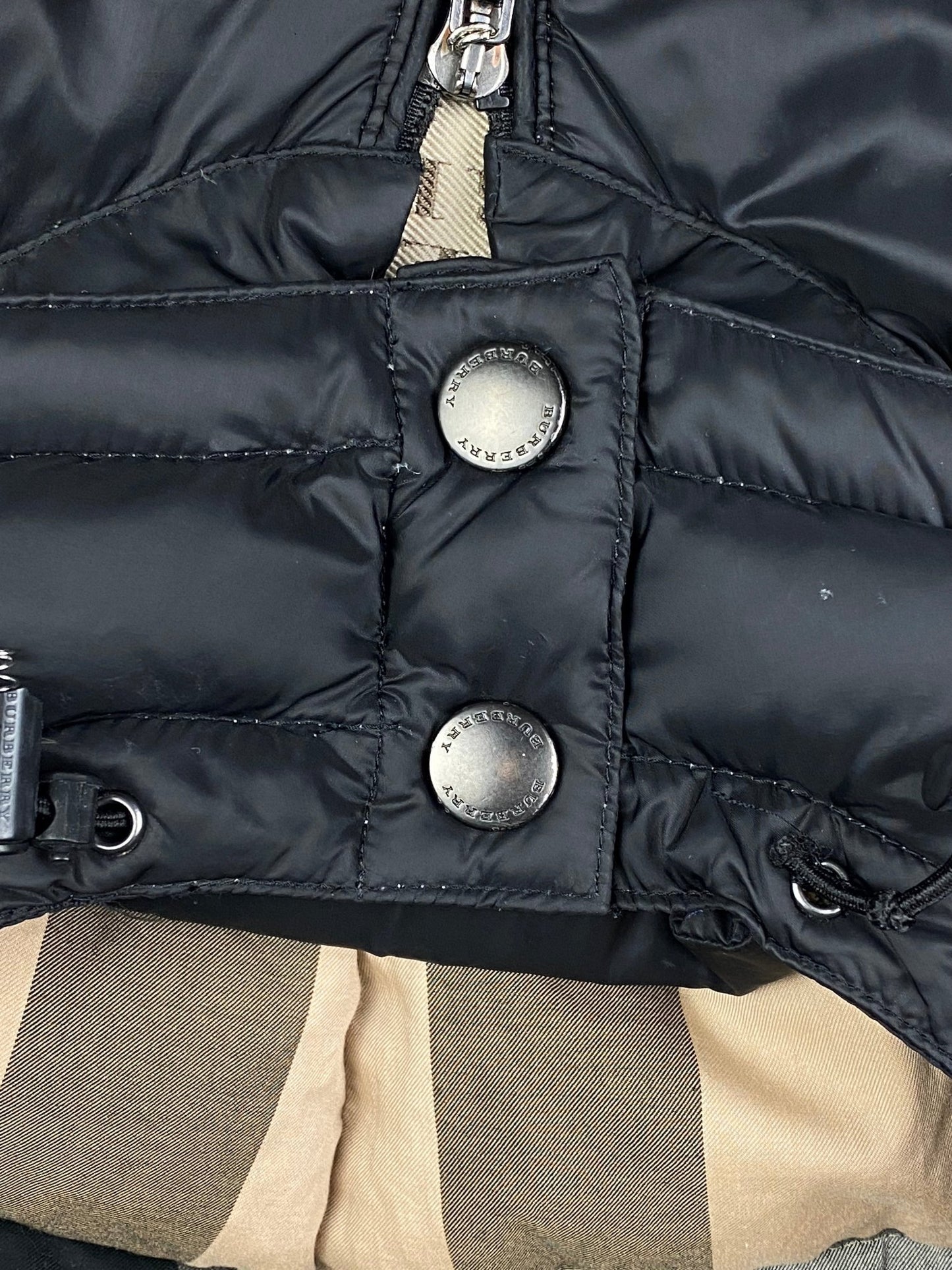 BURBERRY BRIT NYLON GOOSE DOWN JACKET. (XS) - SEVENUES.