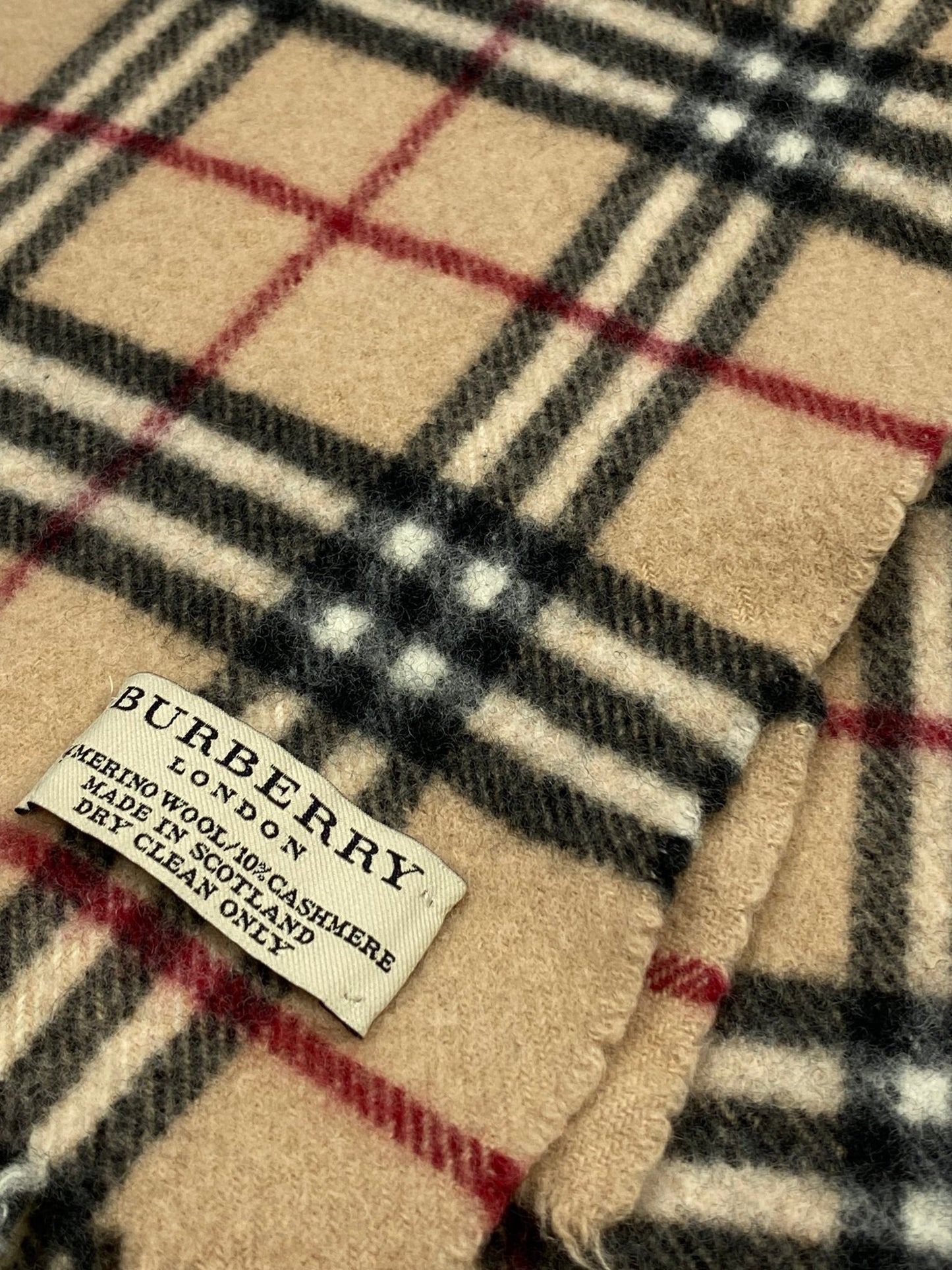 BURBERRY LONDON 90% MERINO WOOL 10% CASHMERE NOVACHECK SCARF