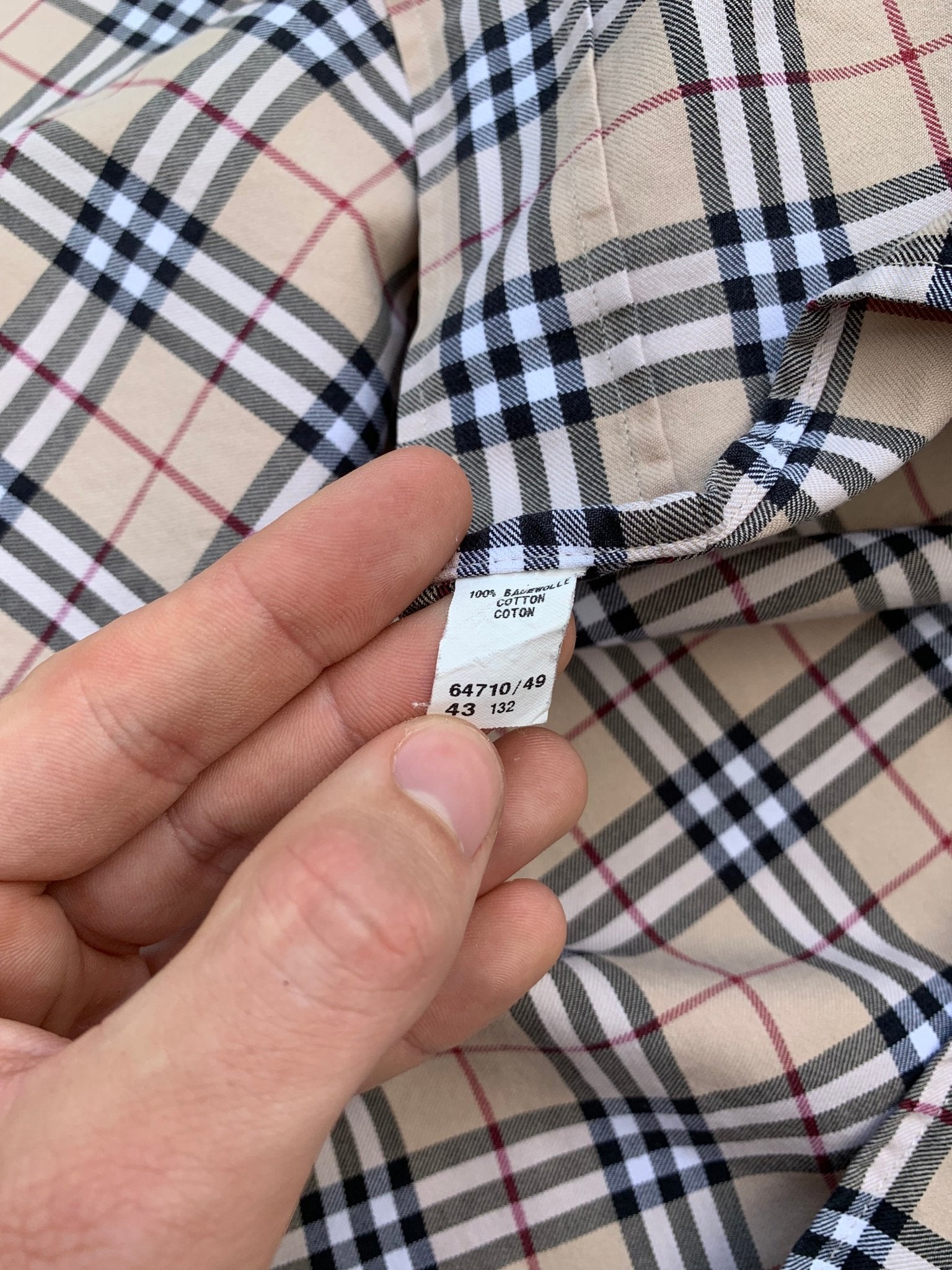 BURBERRY LONDON NOVACHECK BUTTON UP SHIRT. (43 / XL) - SEVENUES.