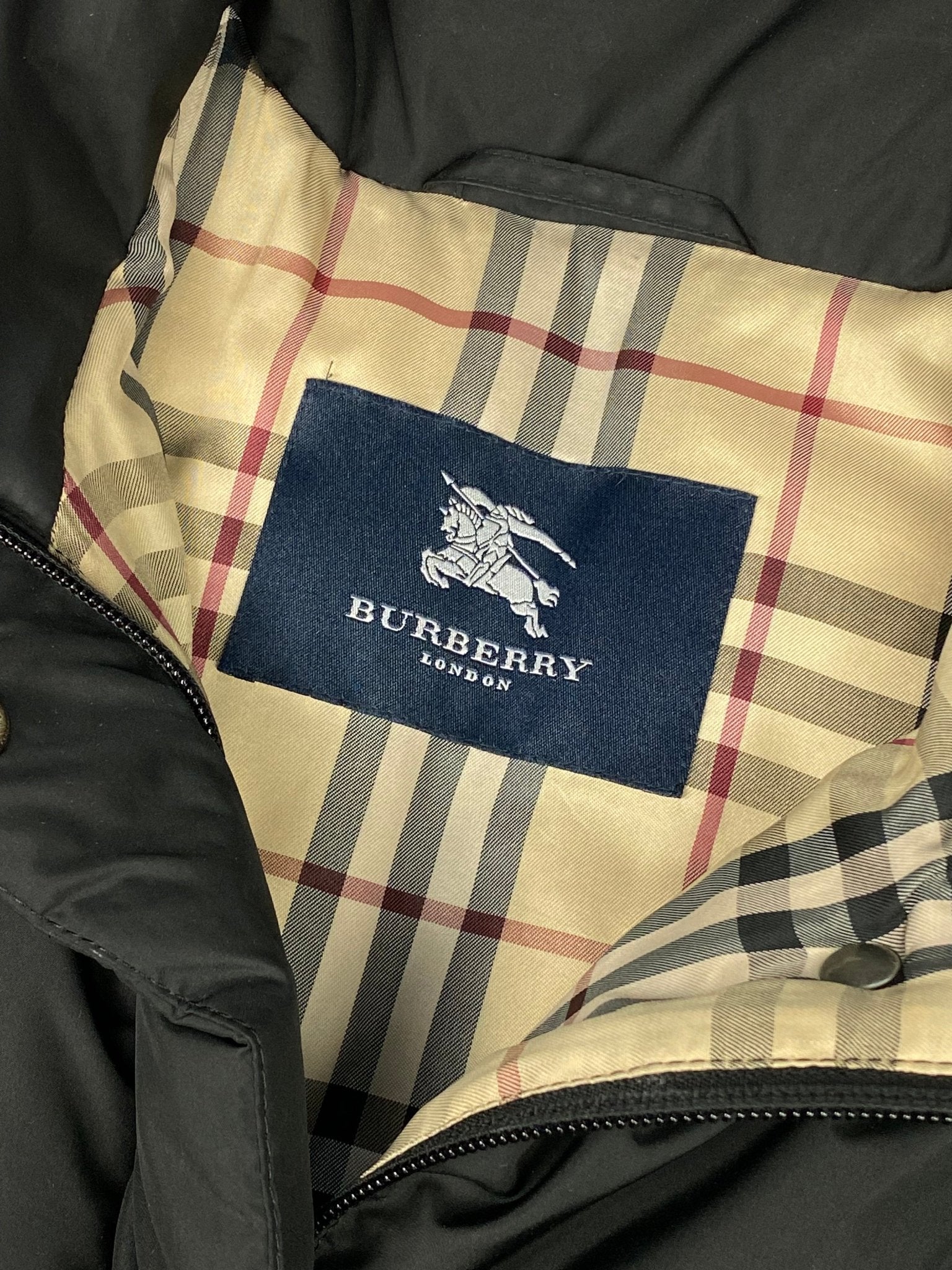 BURBERRY LONDON PADDED DOWN JACKET W/ NOVACHECK LINING. (36 / S) - SEVENUES.