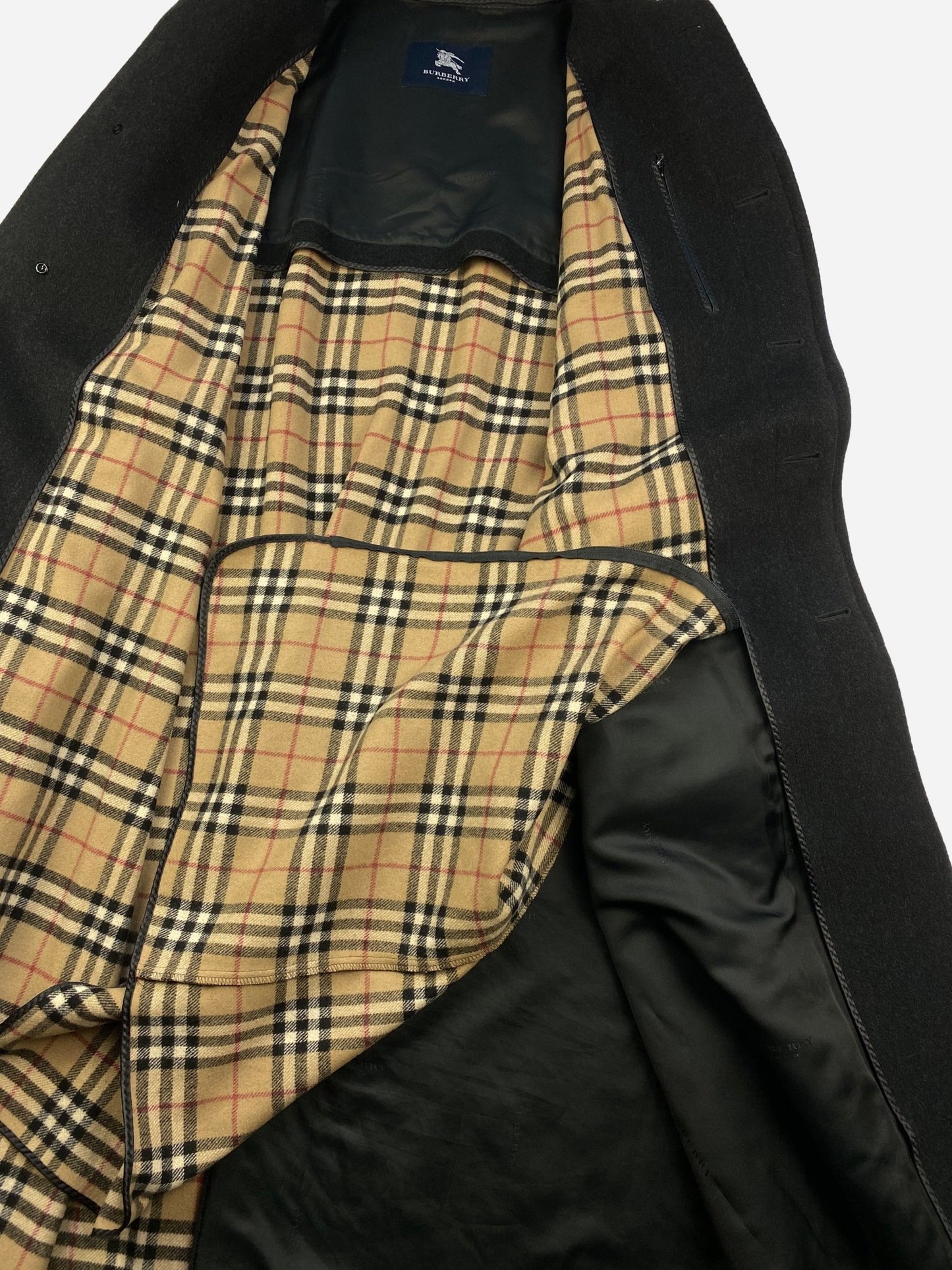 BURBERRY LONDON WOOL TRENCHCOAT W/ REMOVABLE NOVACHECK LINING. (56 / XL) - SEVENUES.