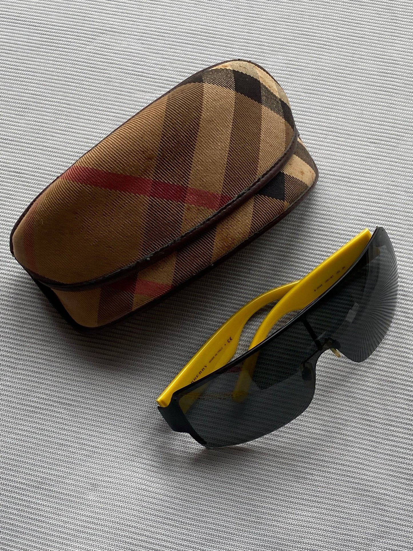 BURBERRY SPORT 2000's SHIELD SUNGLASSES. - SEVENUES.