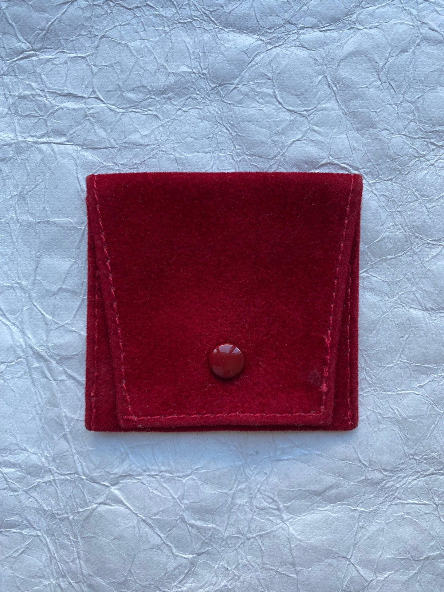 CARTIER VELVET JEWELRY POUCH RED. - SEVENUES.