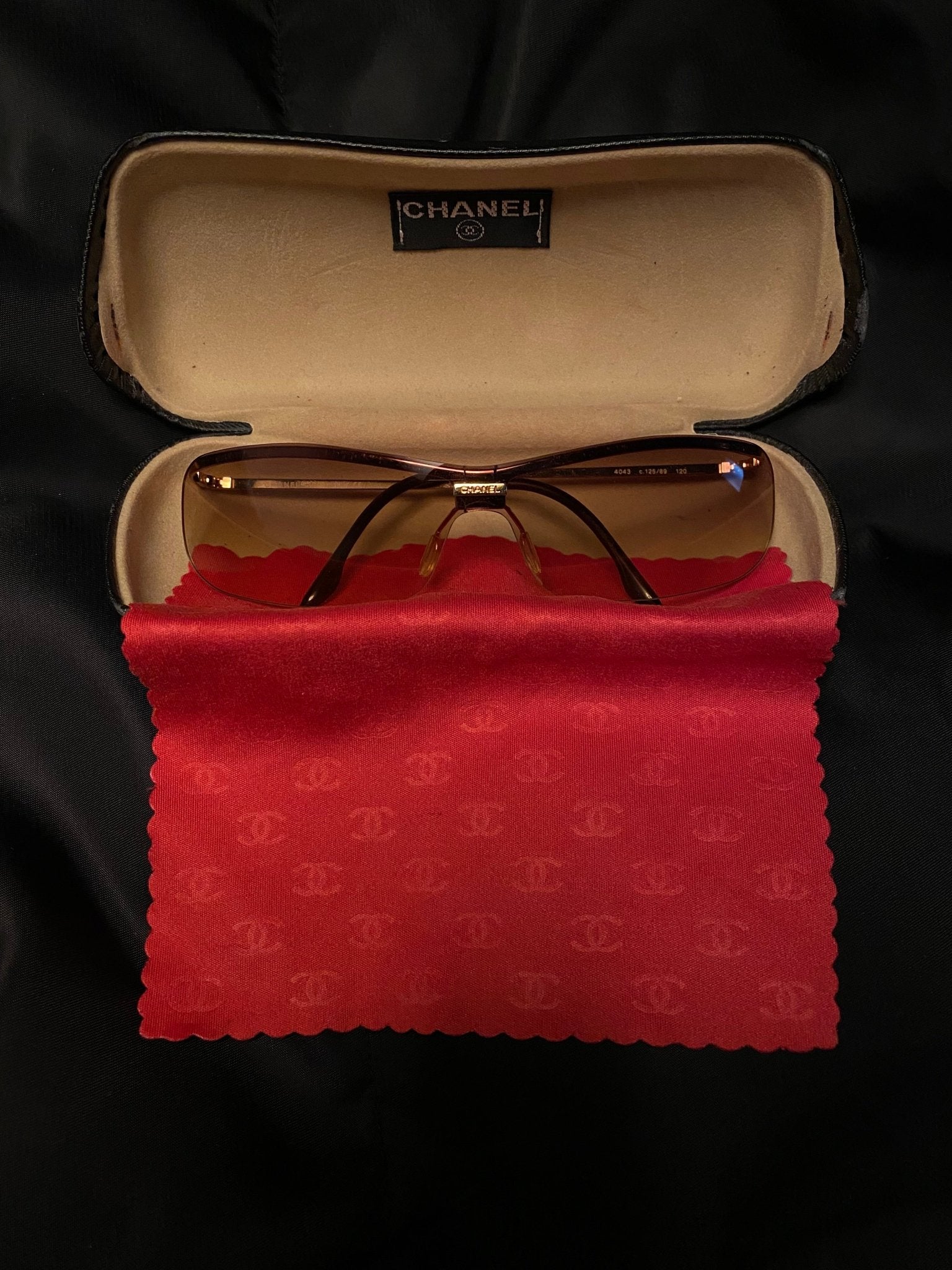 CHANEL 1990's SEMI - RIMLESS SUNGLASSES. - SEVENUES.