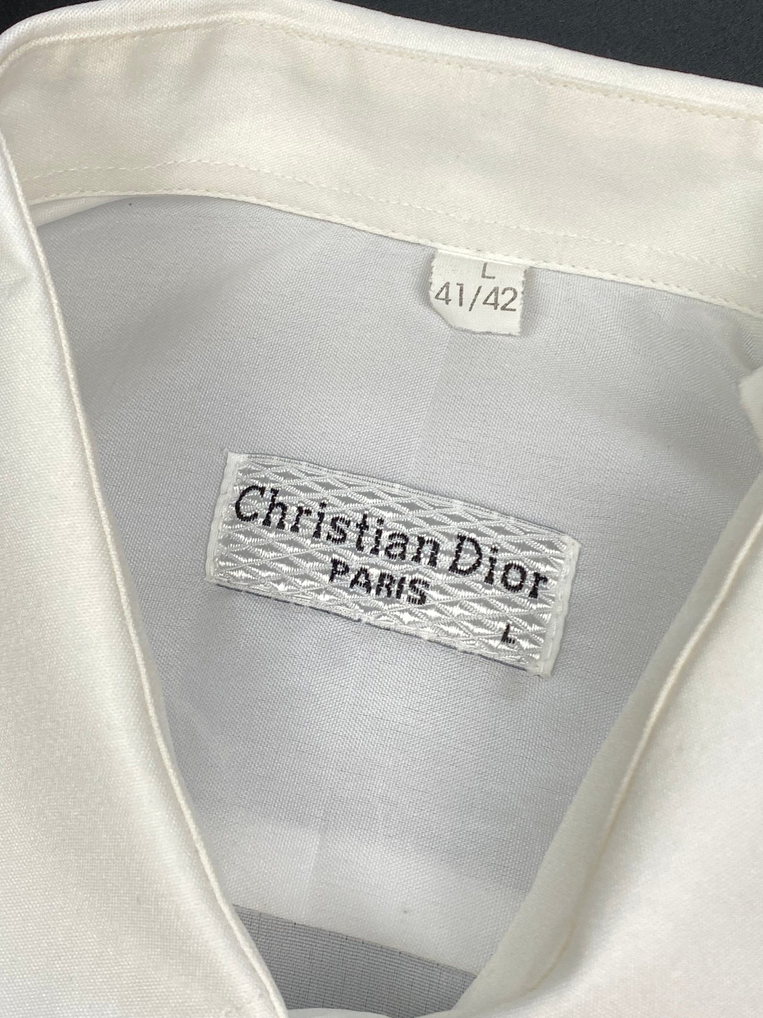 CHRISTIAN DIOR 100% SILK BUTTON UP SHIRT. (L) - SEVENUES.