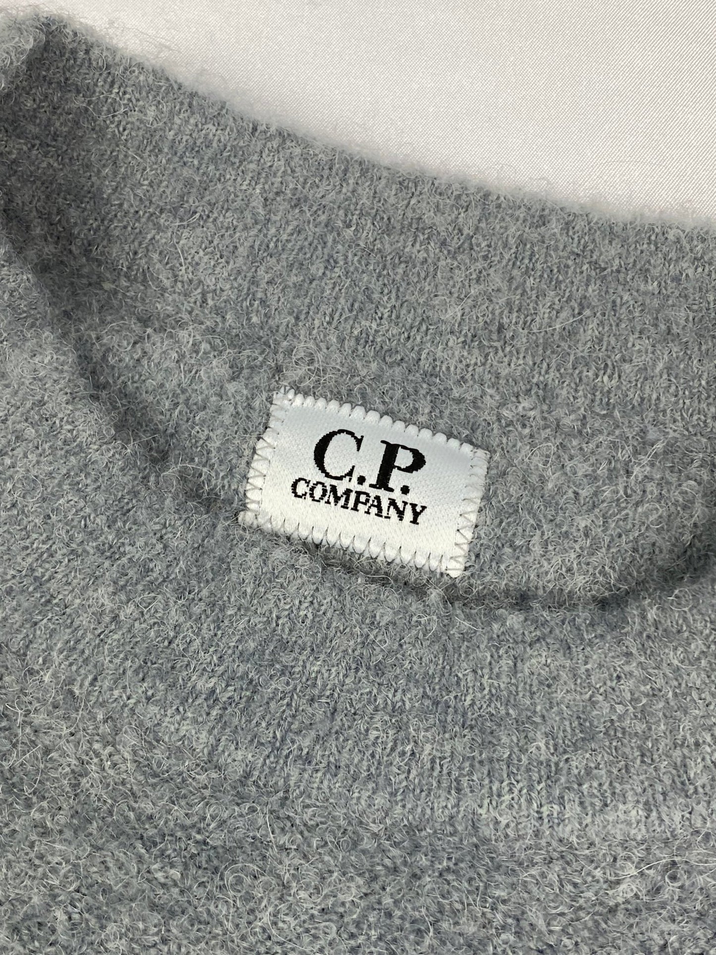 C.P. COMPANY ALPACA MOHAIR GOOGLE KNIT JUMPER. (44 / S) - SEVENUES.