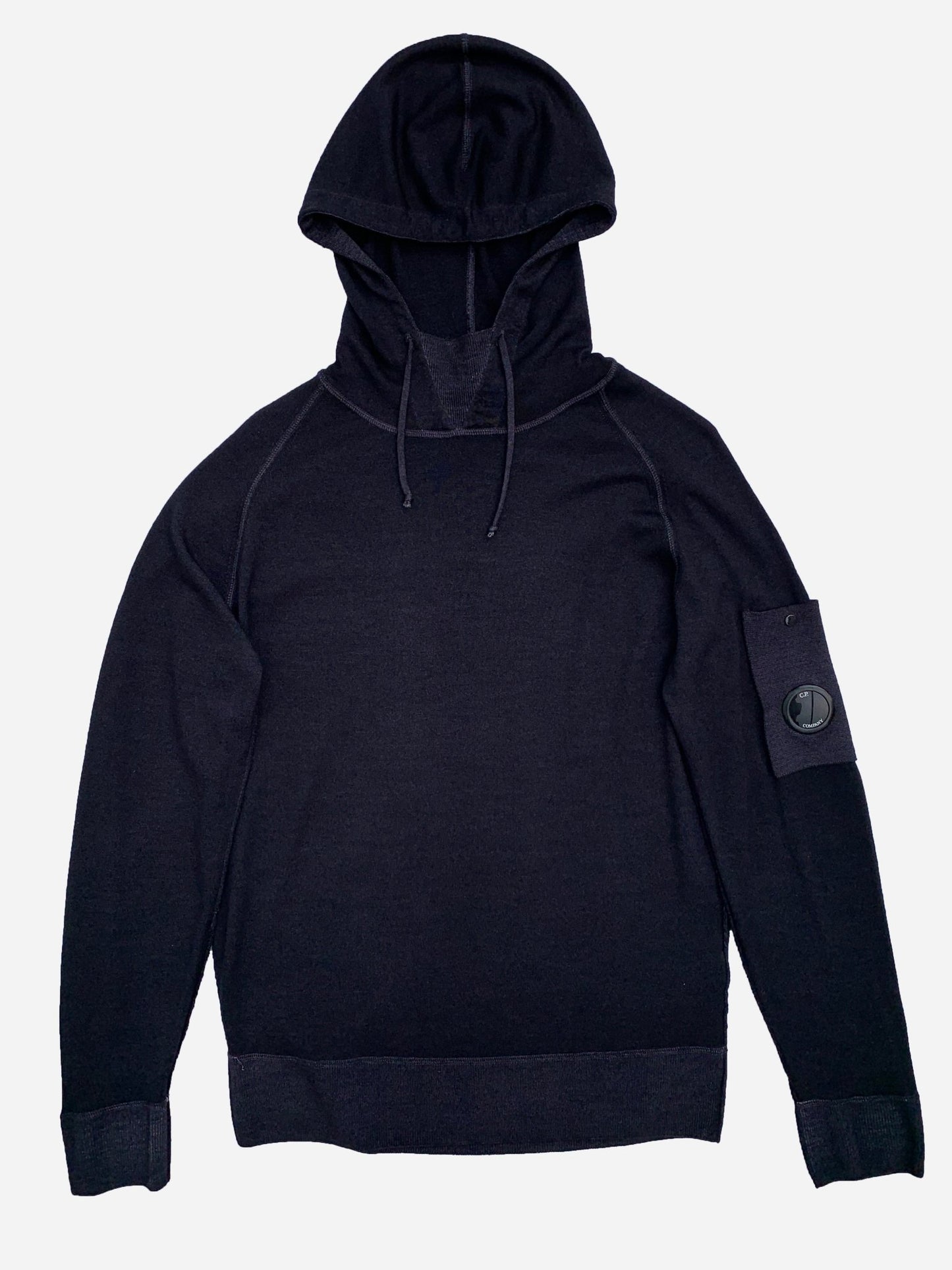 C.P. COMPANY GOGGLE HOODIE MADE FROM 100% WOOL. (48 / M) - SEVENUES.