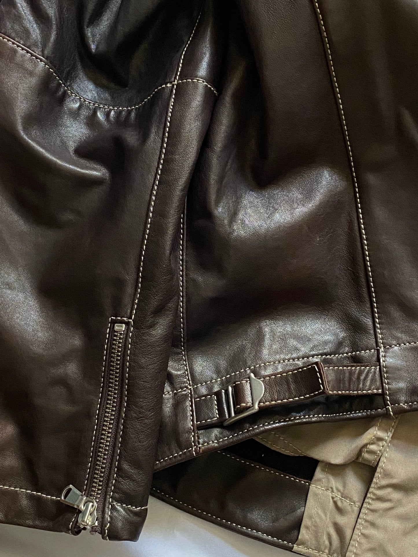 C.P. COMPANY S/S 2007 LEATHER JACKET. (52 / L) - SEVENUES.