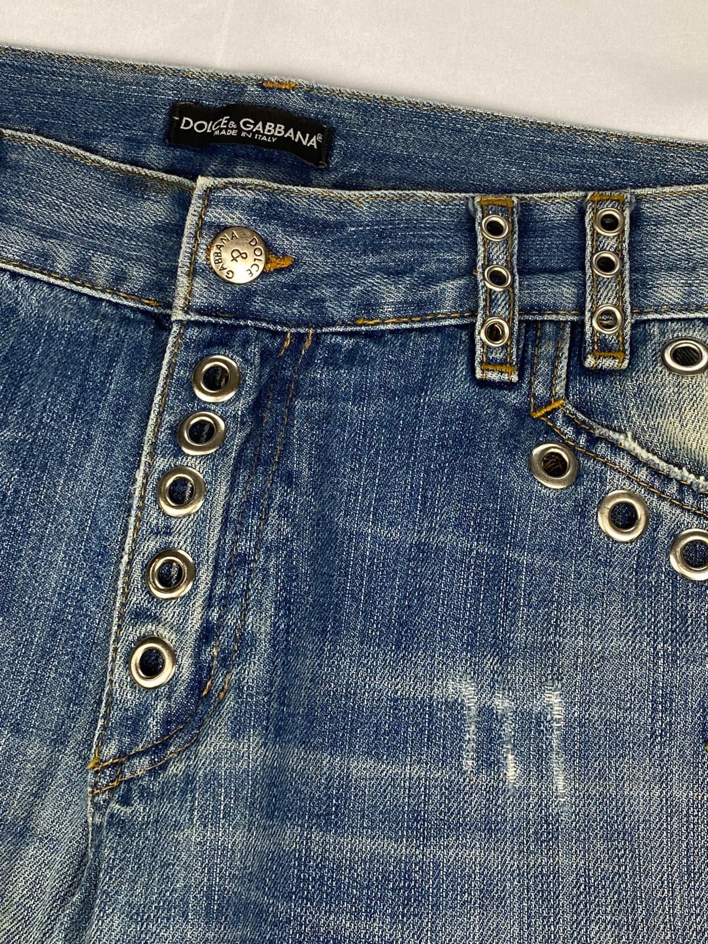 DOLCE & GABBANA ARCHIVE STUDDED 'STARS' DISTRESSED DENIM. (54 / L) - SEVENUES.